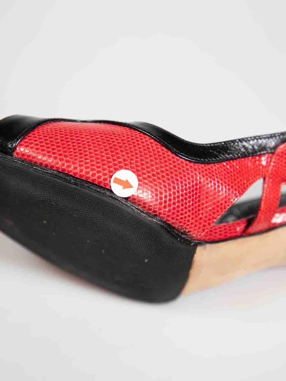 Manolo Blahnik Red & Black Leather Slingback Sandals Size IT 38 For Sale 2