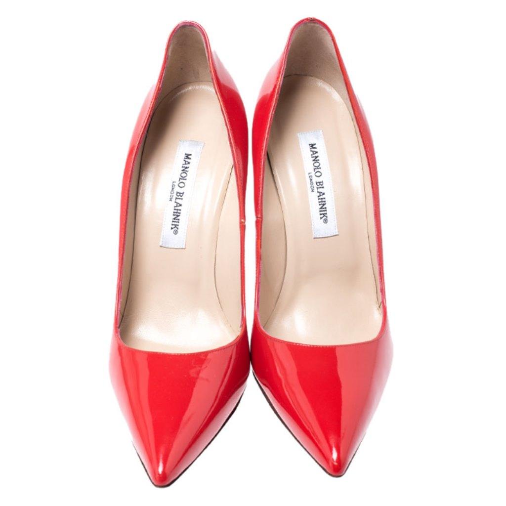 Manolo Blahnik Red Patent Leather BB Pointed Toe Pumps Size 37 In Good Condition In Dubai, Al Qouz 2