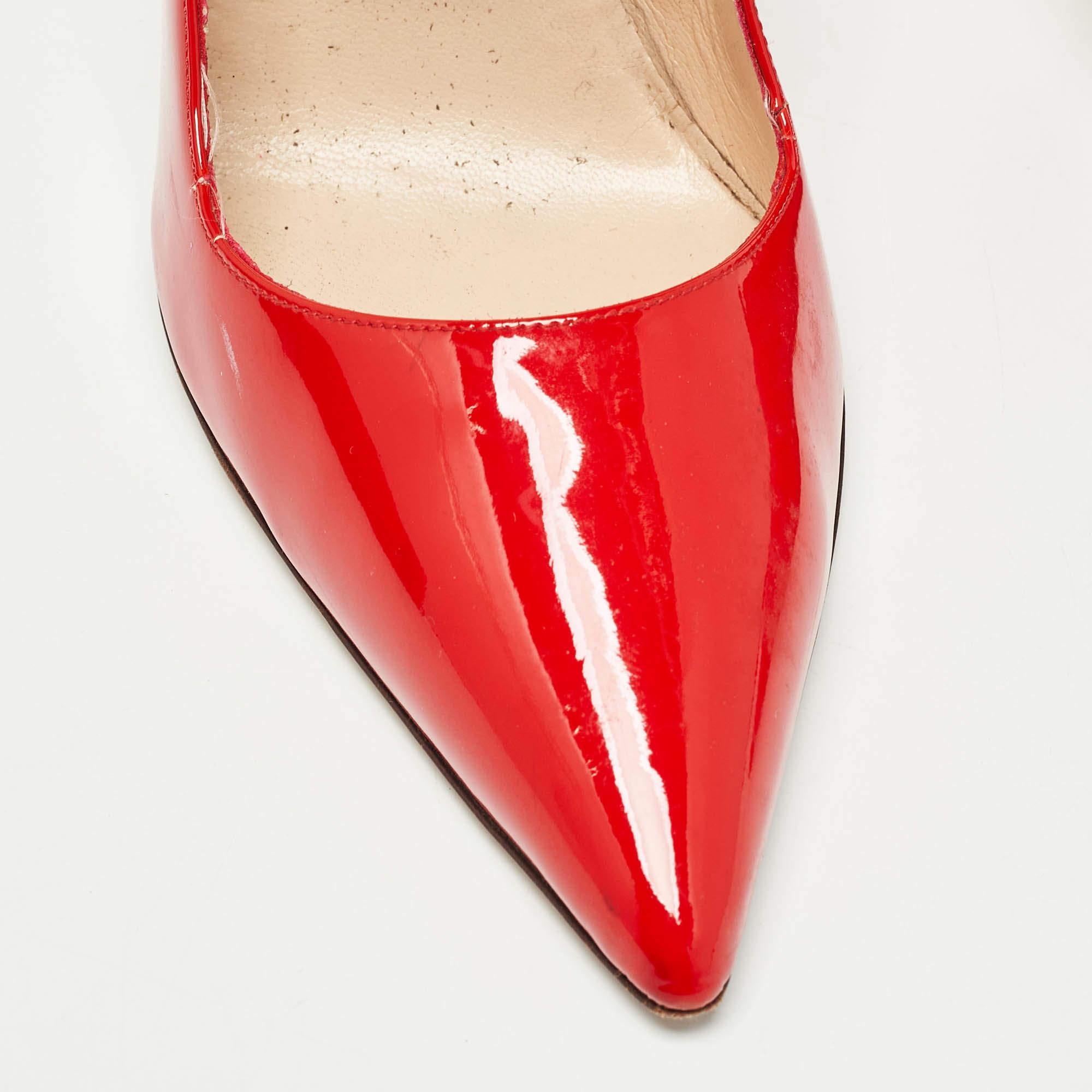 Escarpins à bout pointu en cuir verni rouge Manolo Blahnik, taille 40 en vente 2