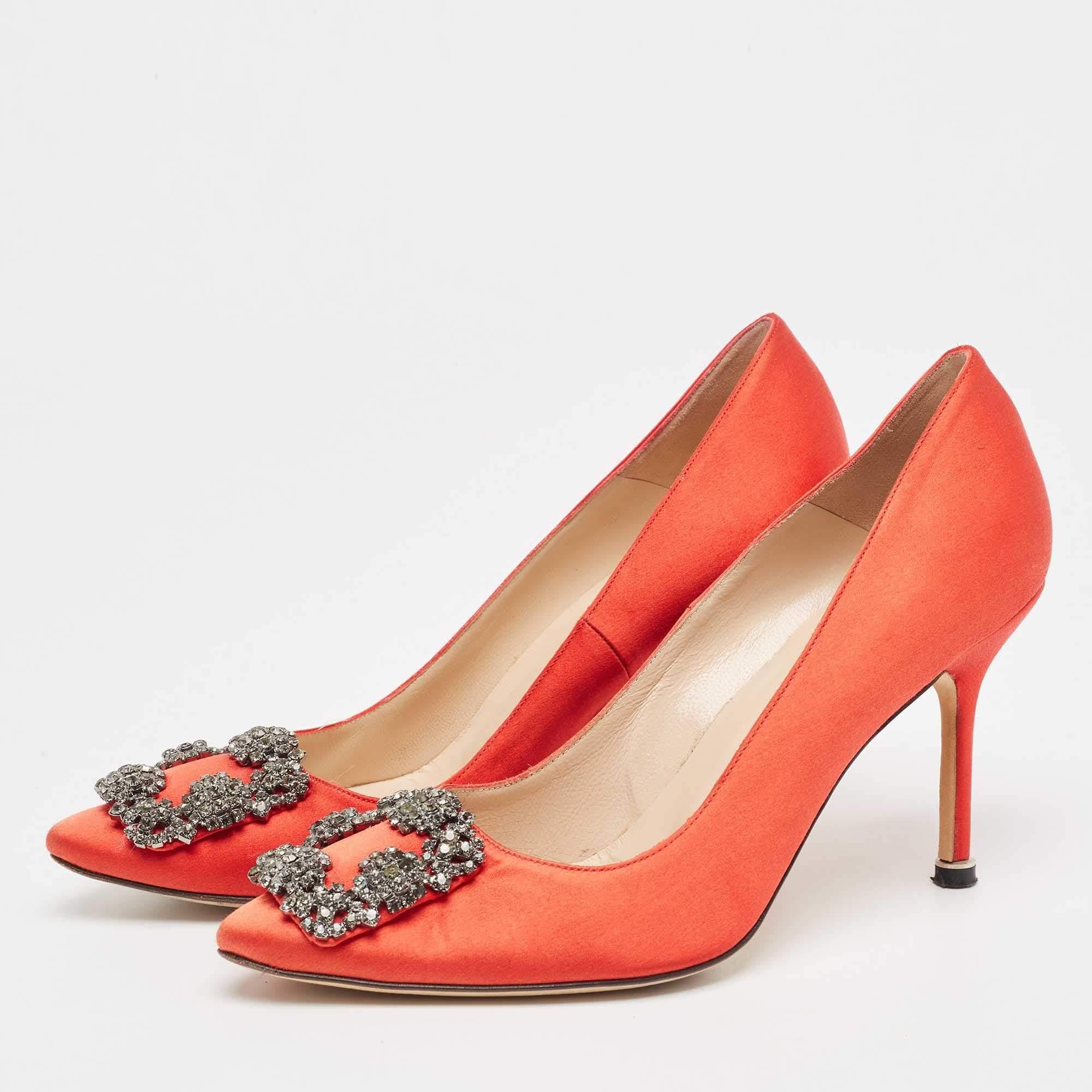 Manolo Blahnik Red Satin Hangisi Pumps Size 37 For Sale 3