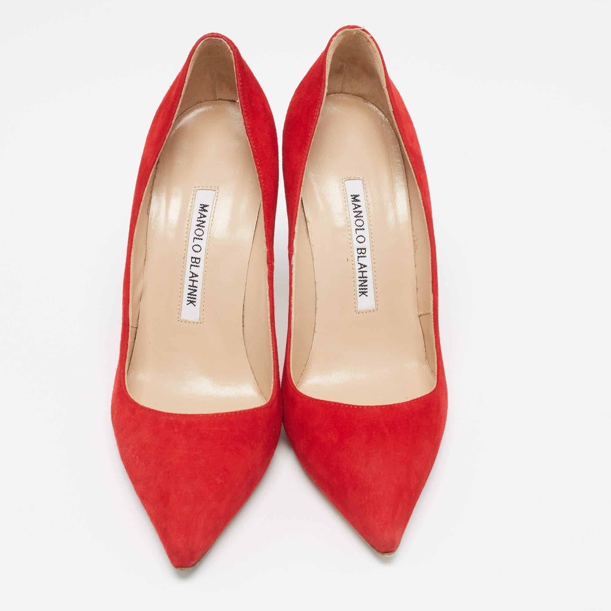 Manolo Blahnik Red Suede BB Pumps Size 36.5 In Good Condition For Sale In Dubai, Al Qouz 2