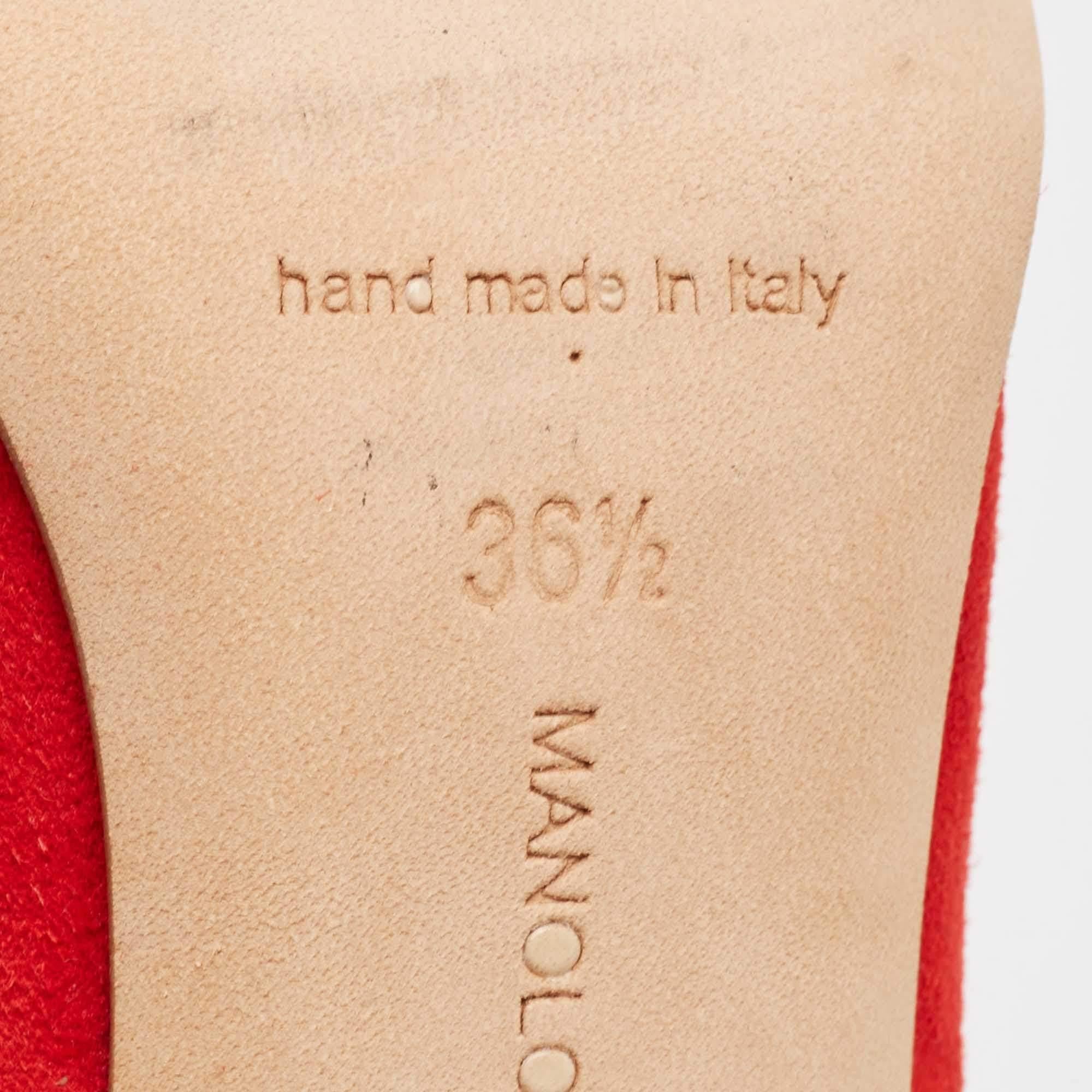 Manolo Blahnik Escarpins BB en daim rouge Taille 36.5 en vente 3