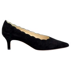 Manolo Blahnik Wildleder-Pumps mit Wellenschliff EU 37,5 UK 4,5 US 7,5