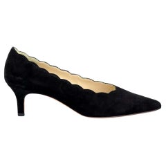 Manolo Blahnik Scalloped Suede Pumps EU 37.5 UK 4.5 US 7.5