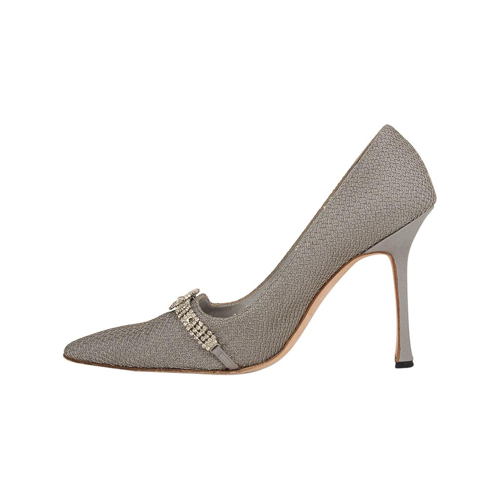 Gris Chaussures à talons vintage Manolo Blahnik grises en satin et tulle avec détail diamanté, Taille 39 / 9 en vente