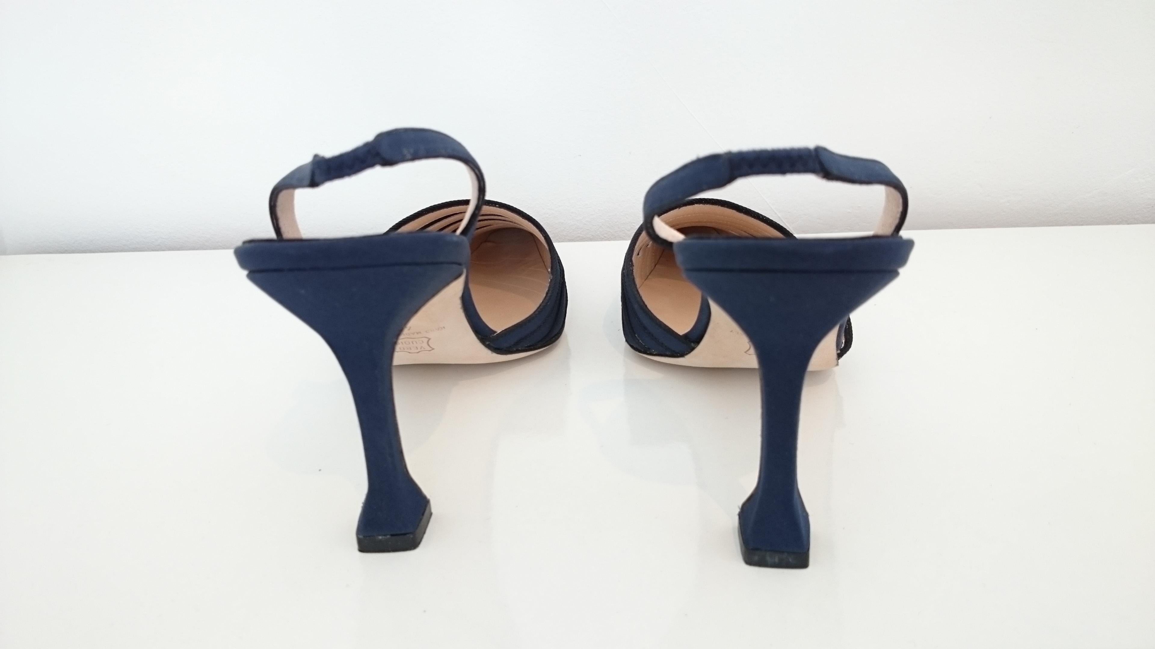 Black Manolo Blahnik Silk Slingback Blue Heels. NEW. Size 40 (EU) For Sale