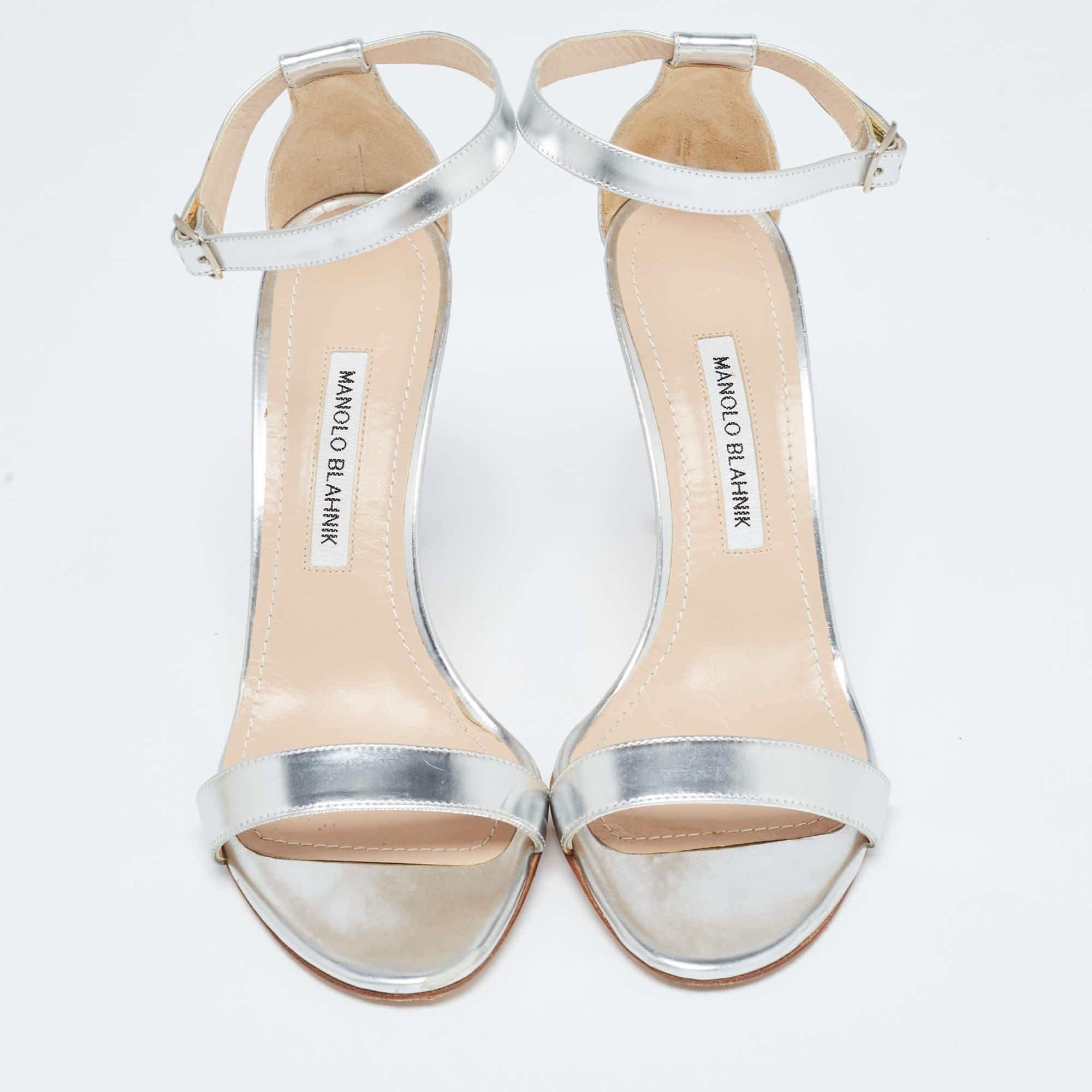 Women's Manolo Blahnik Silver Leather Chaos Ankle Strap Sandals Size 40 For Sale