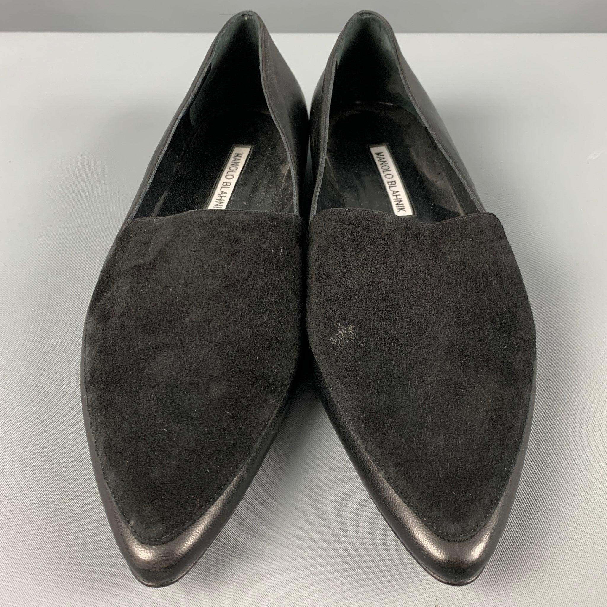 Women's MANOLO BLAHNIK Size 10.5 Black Suede Pointed Toe Flats For Sale