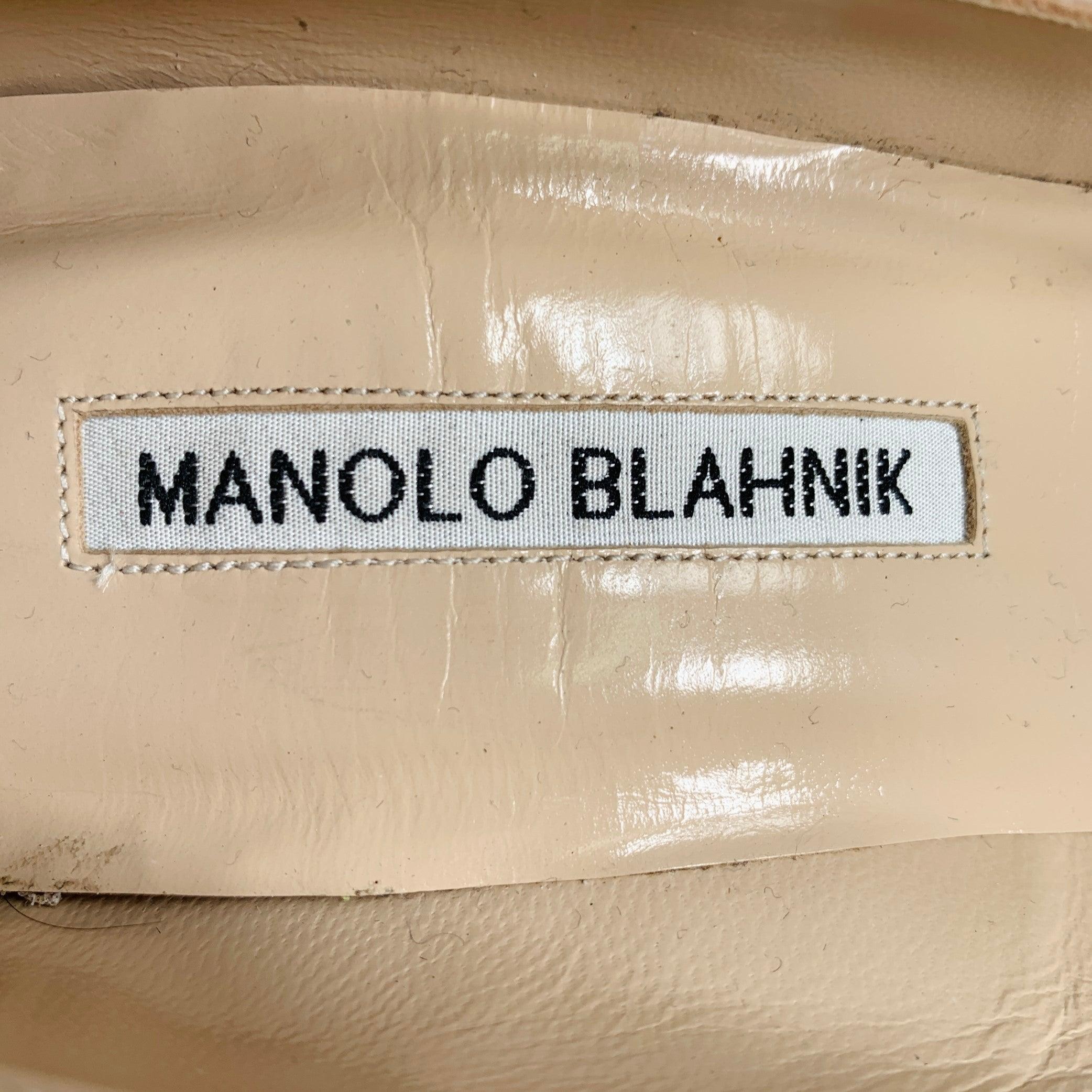 MANOLO BlahNIK escarpins à bout pointu en cuir verni beige chair taille 6 en vente 2