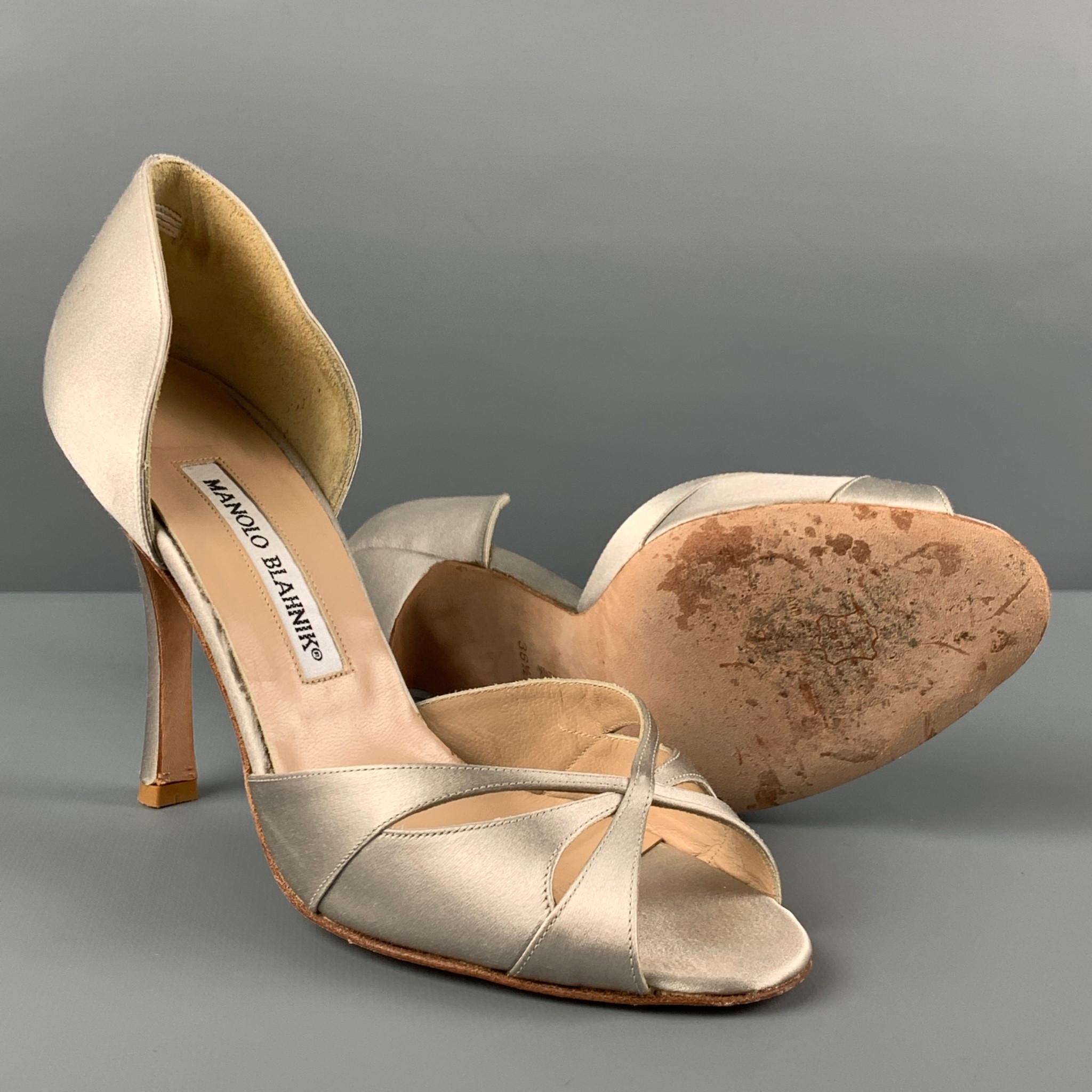 MANOLO BLAHNIK Size 6.5 Gray Silk Metallic D'Orsay Pumps In Good Condition In San Francisco, CA