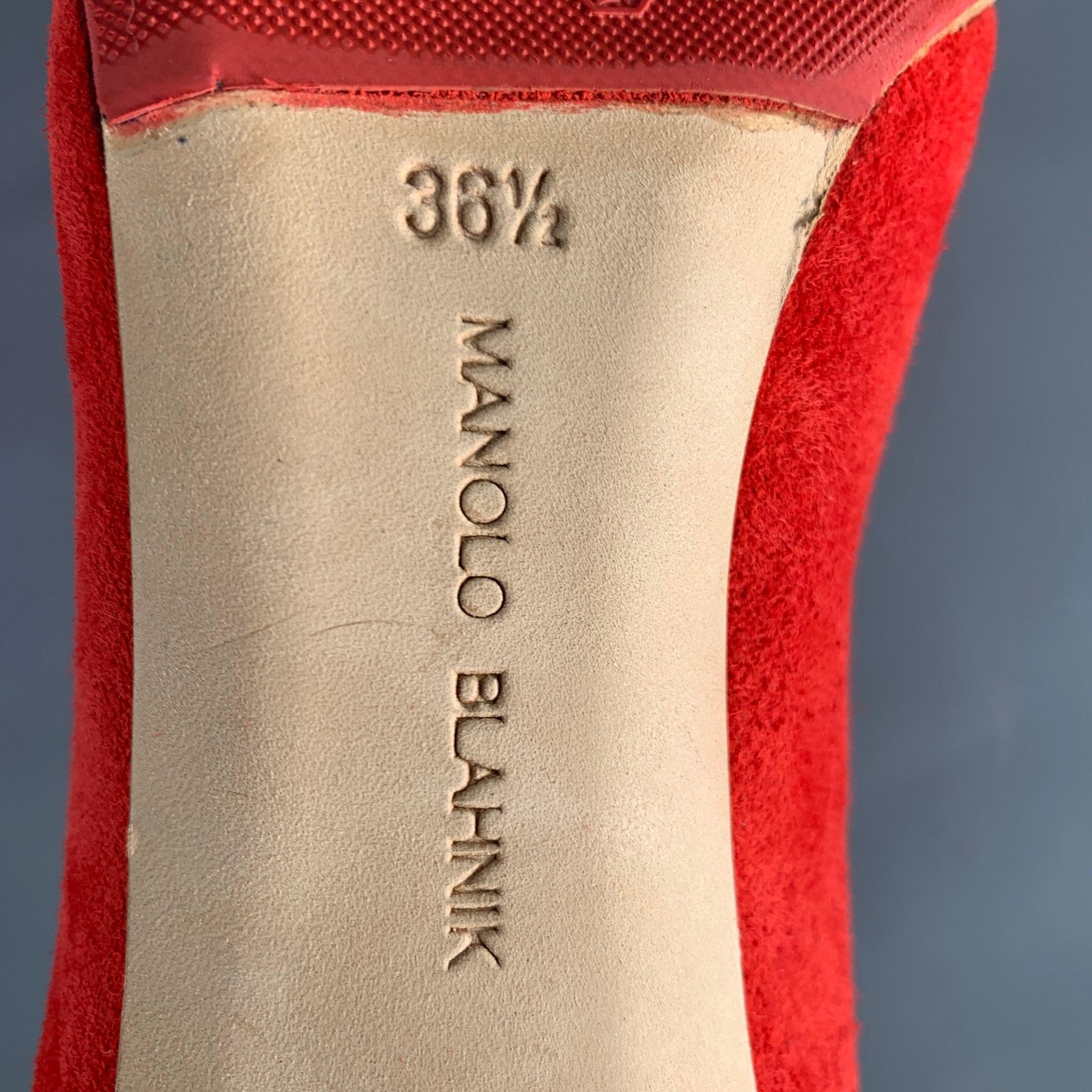 MANOLO BLAHNIK Bombas con punta de ante rojo talla 6,5 1