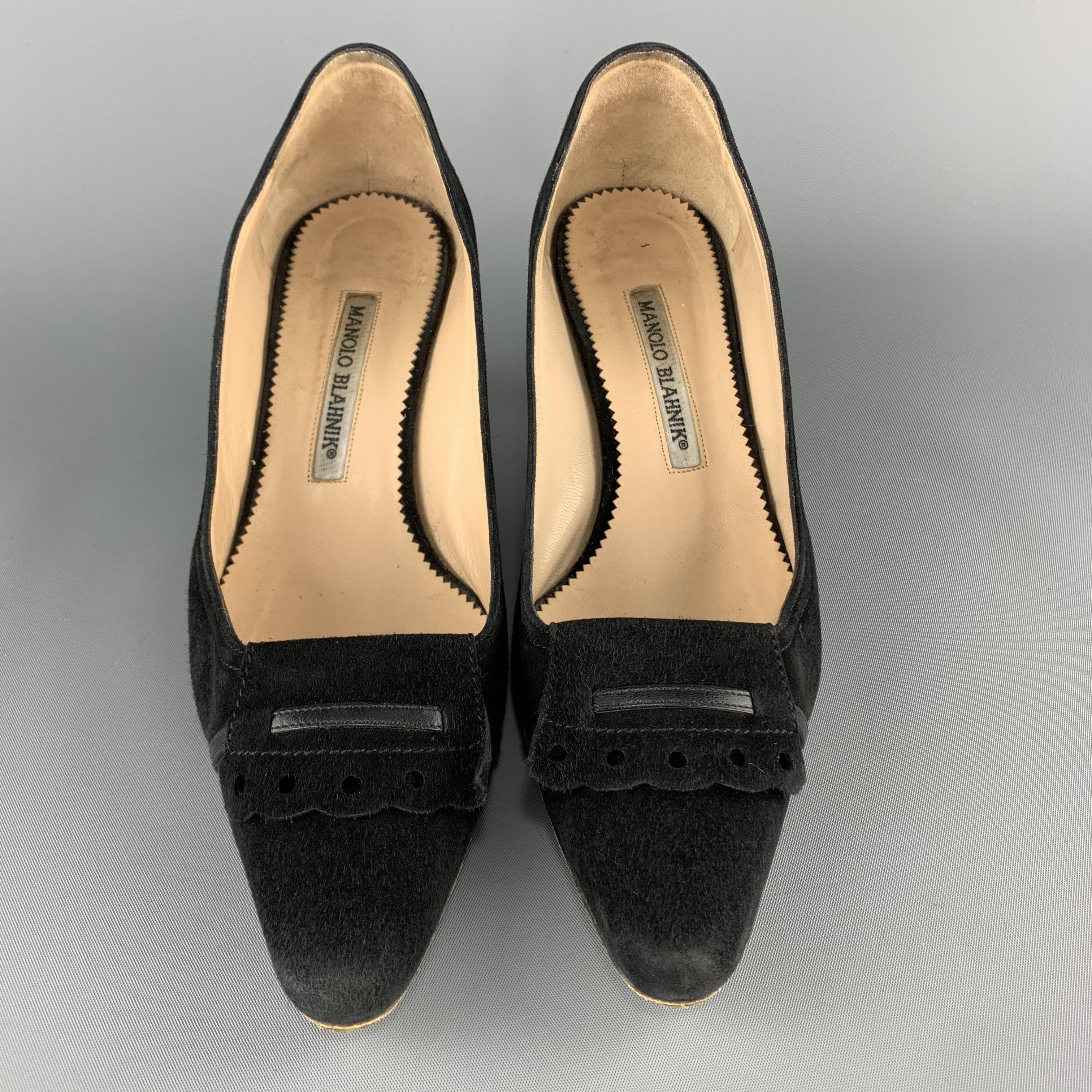Women's MANOLO BLAHNIK Size 7 Black Suede Ruffle Toe Pointed Pumps