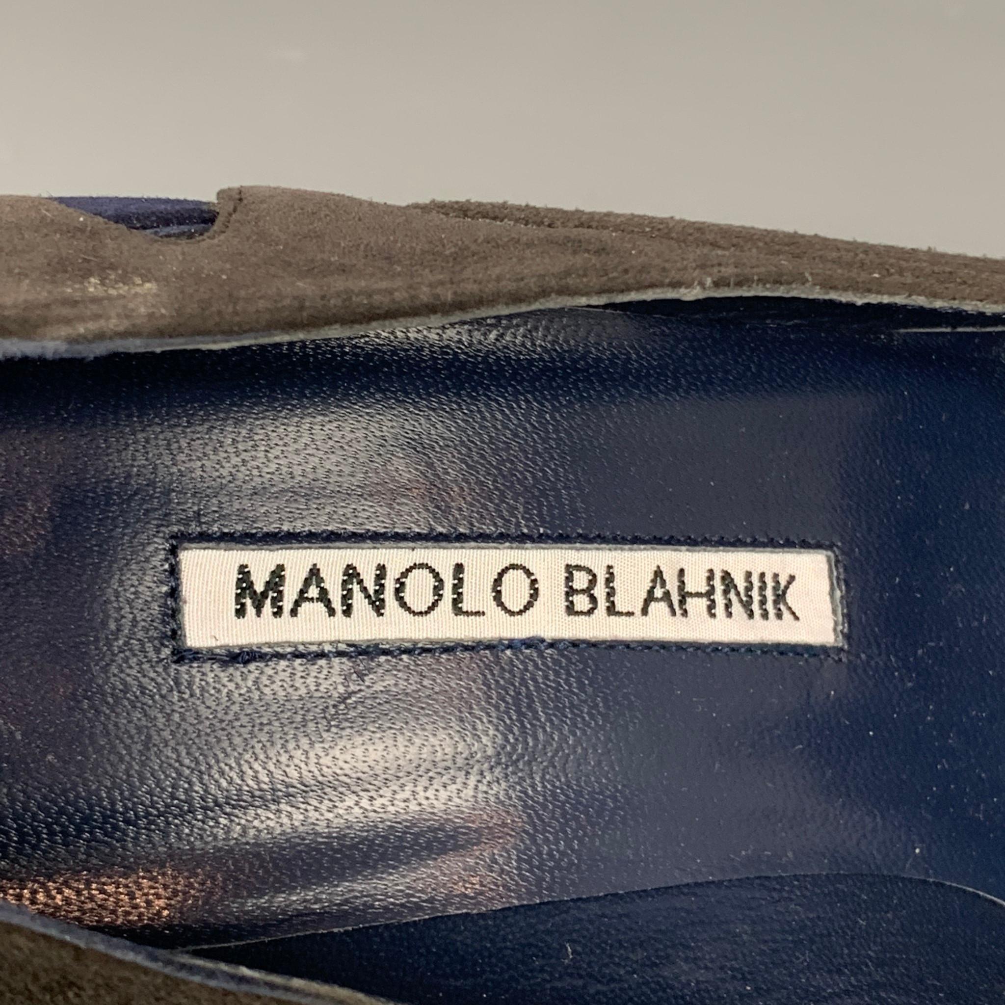 Women's MANOLO BLAHNIK Size 7 Grey & Navy Suede Cut Out Pumps