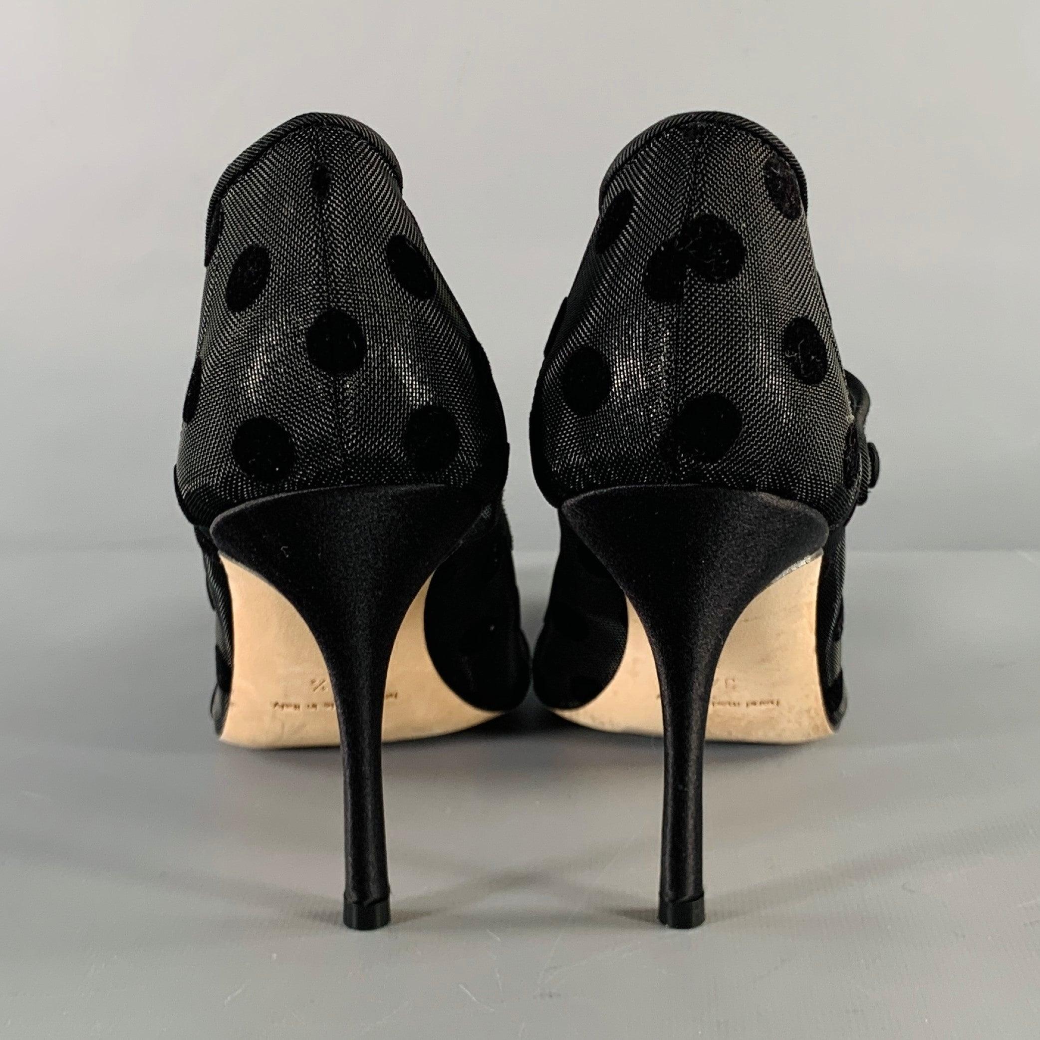 MANOLO BLAHNIK Bombas Mary Jane de lunares negros talla 7,5 Negro en venta