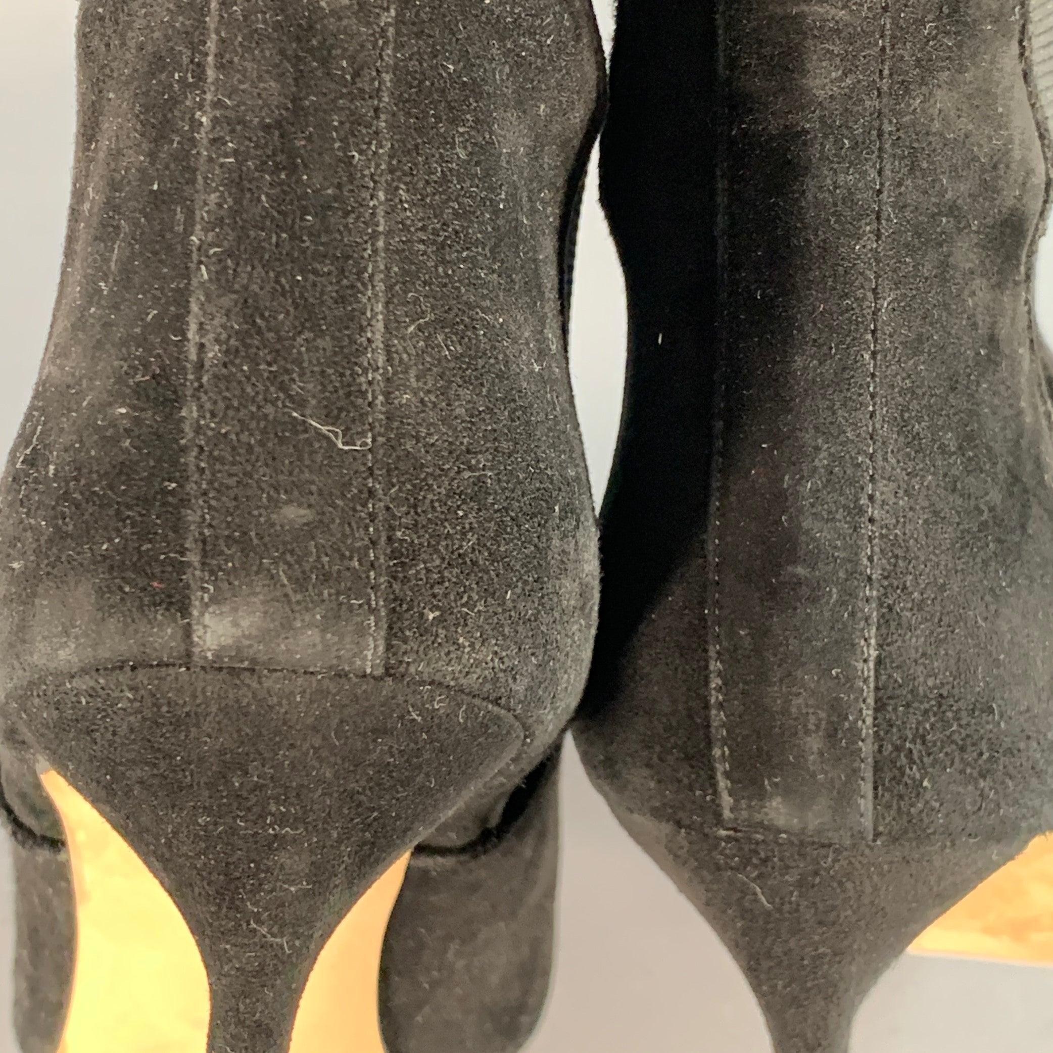MANOLO BLAHNIK Größe 8.5 Schwarz Wildleder Pull On Pointed Toe Stiletto Stiefel im Angebot 4