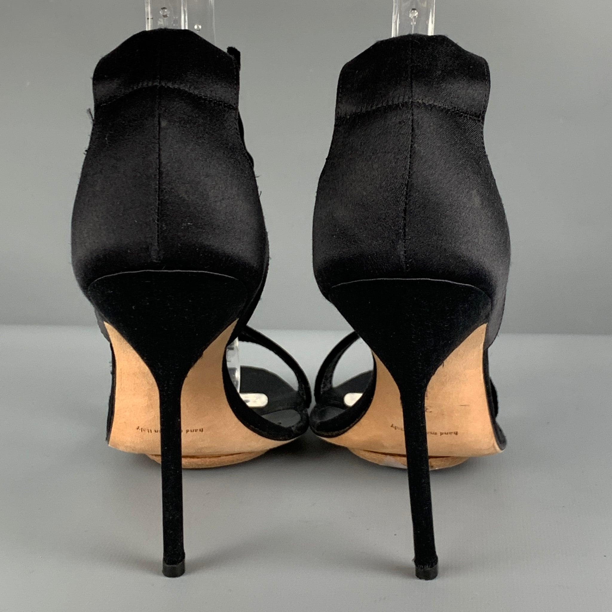 MANOLO BLAHNIK Size 9 Black Satin T- Strap Sandals For Sale 1