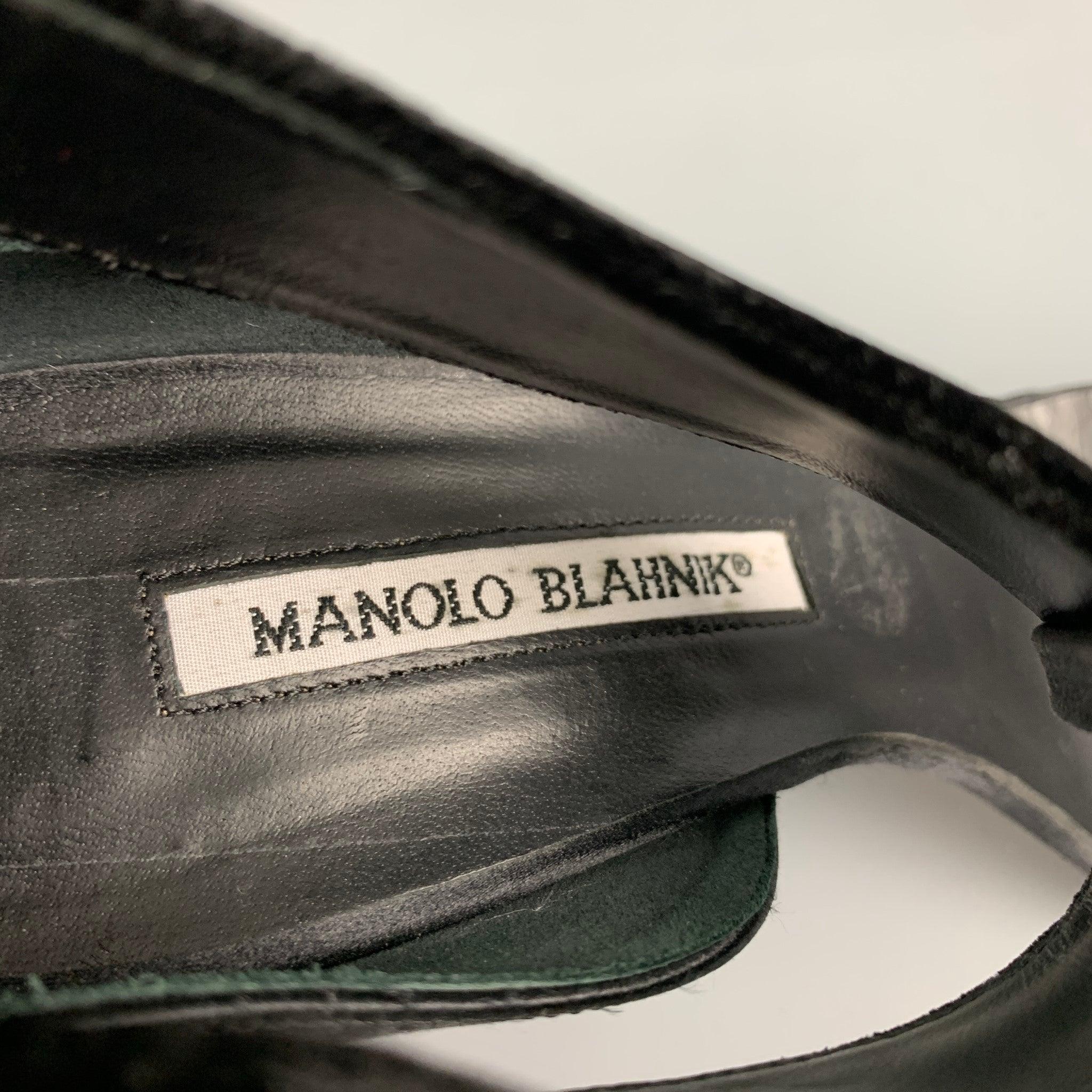 MANOLO BLAHNIK Size 9 Black Satin T- Strap Sandals For Sale 2