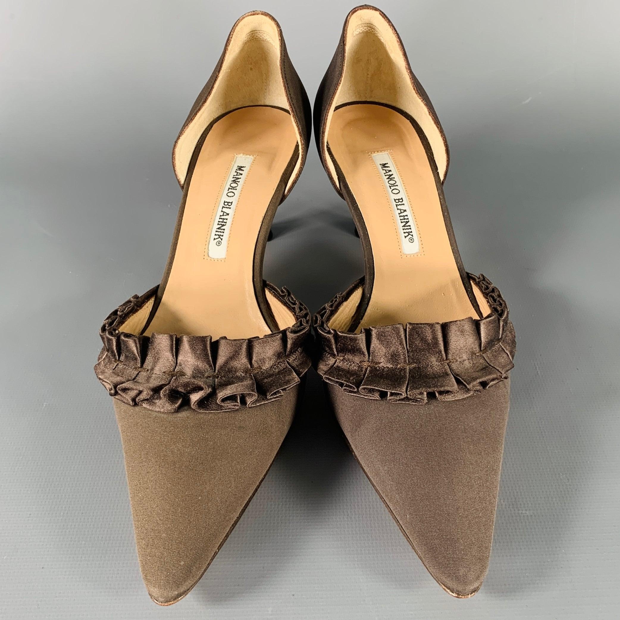 Women's MANOLO BLAHNIK Size 9 Brown Silk Ruffled Kitten Heels Pumps