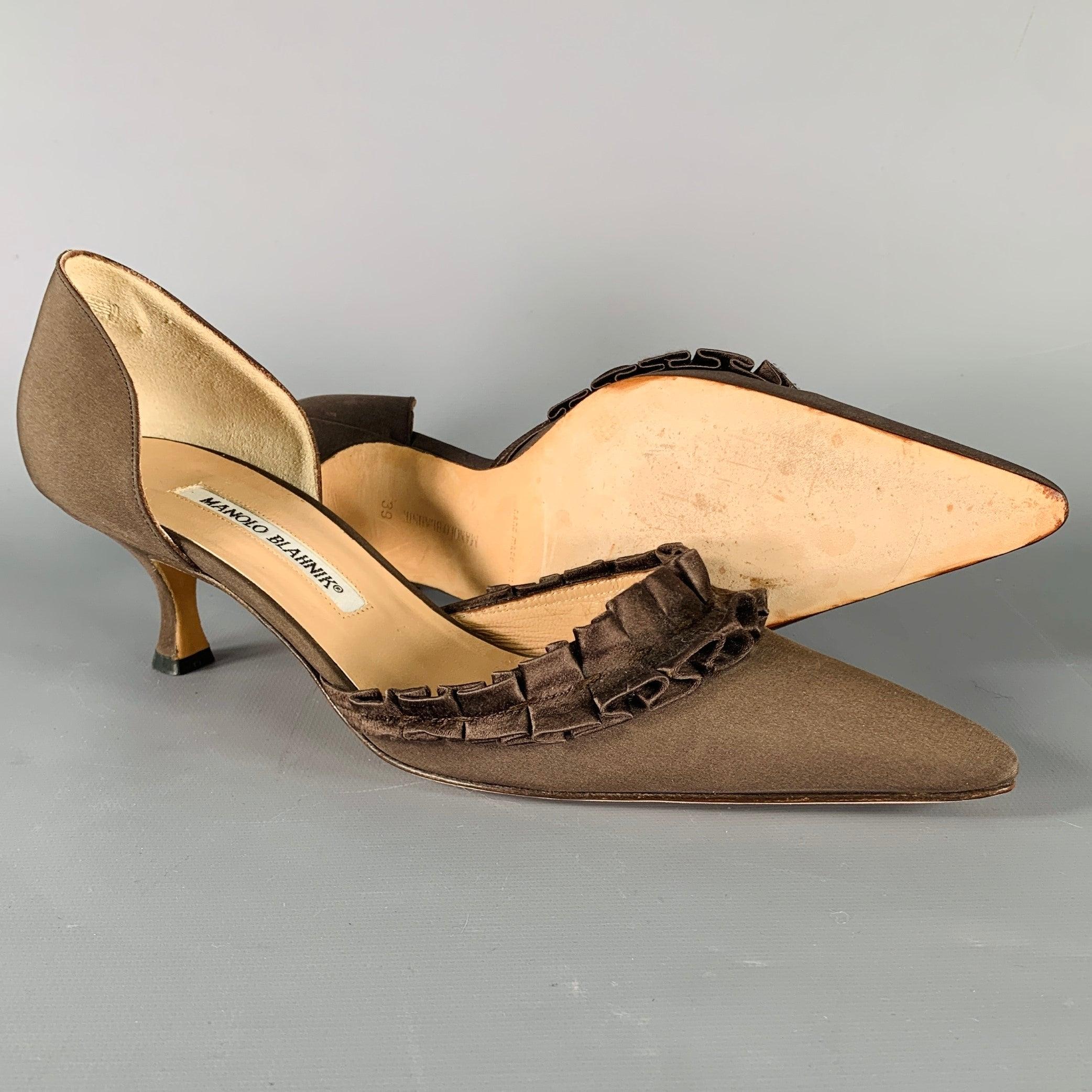 MANOLO BLAHNIK Size 9 Brown Silk Ruffled Kitten Heels Pumps 1