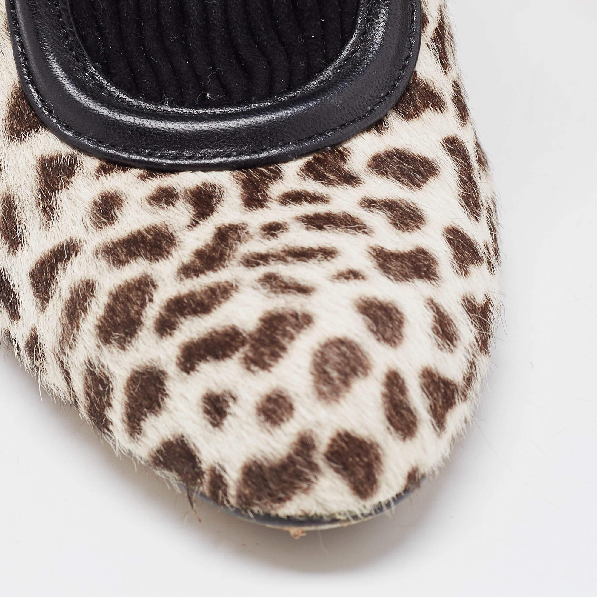 Manolo Blahnik Tricolor Animal Print Calf Hair & Leather Ankle Booties Size 37.5 2