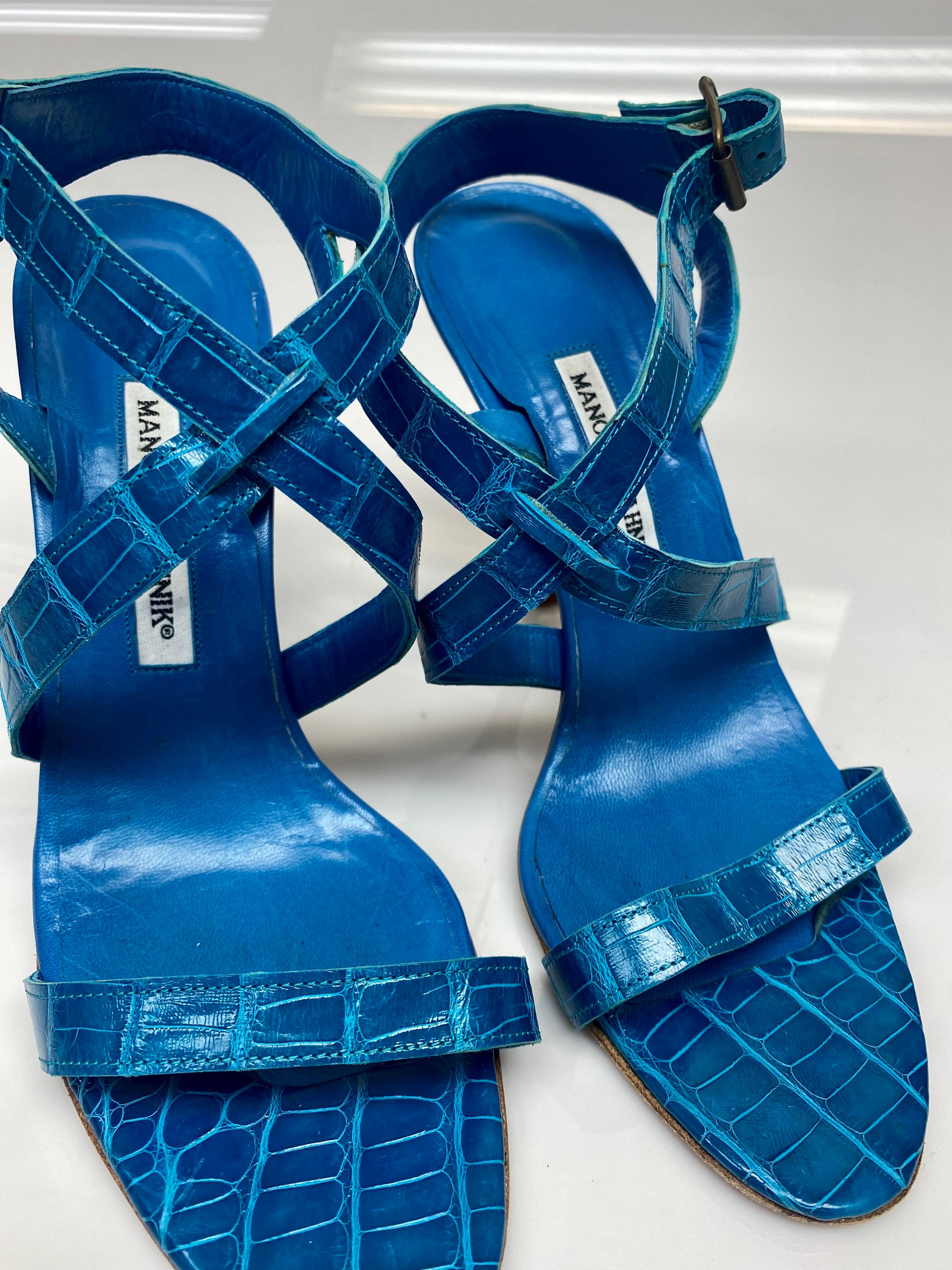 Manolo Blahnik Turquoise Crocodile Strappy Sandals - Size 39.5 For Sale 1