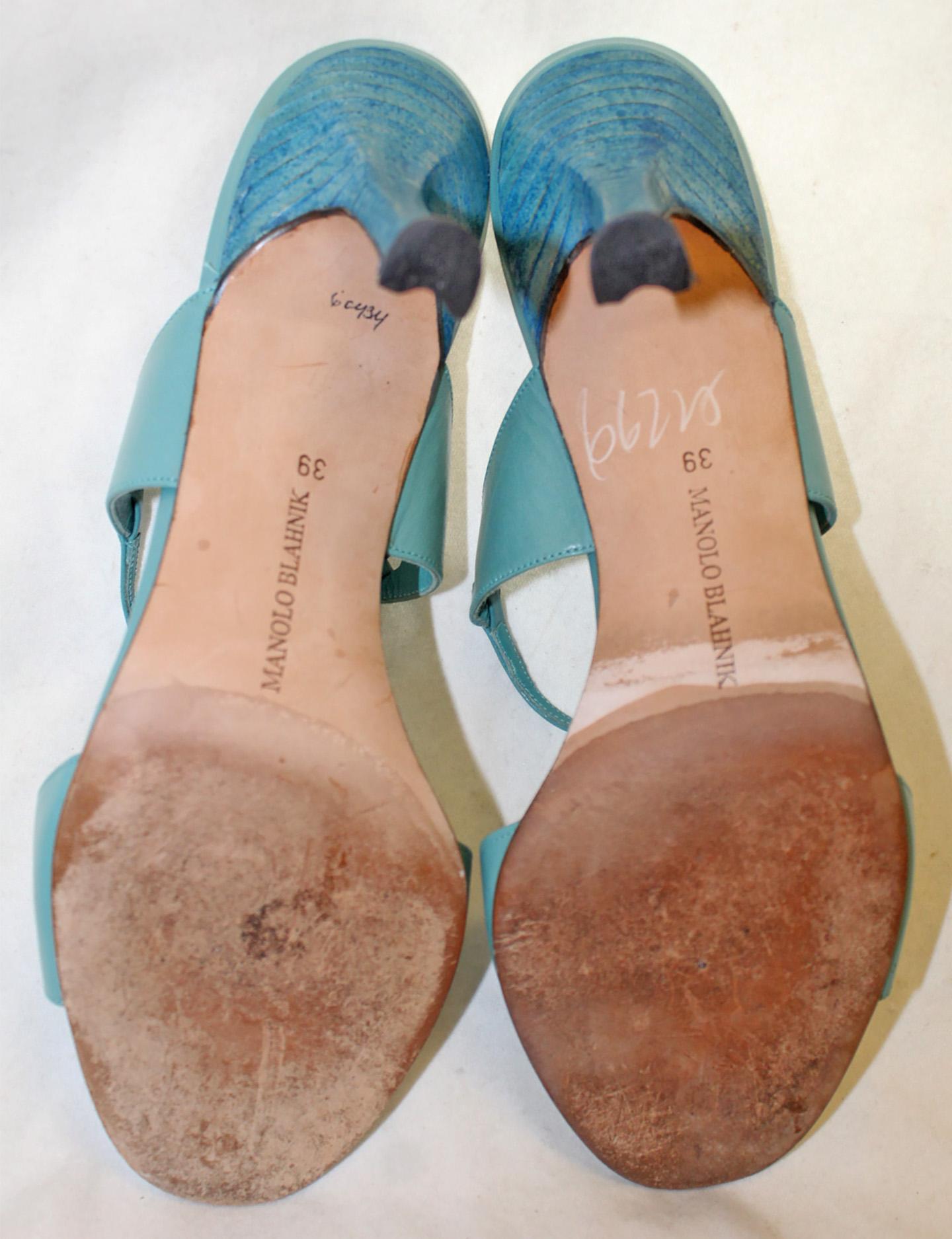 Women's Manolo Blahnik Turquoise Leather Slip On Shoes For Sale
