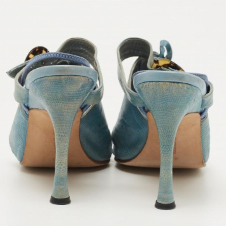 Manolo Blahnik Türkisfarbenes Eidechsenleder Slingback Sandalen Größe 40 im Zustand „Relativ gut“ im Angebot in Dubai, Al Qouz 2