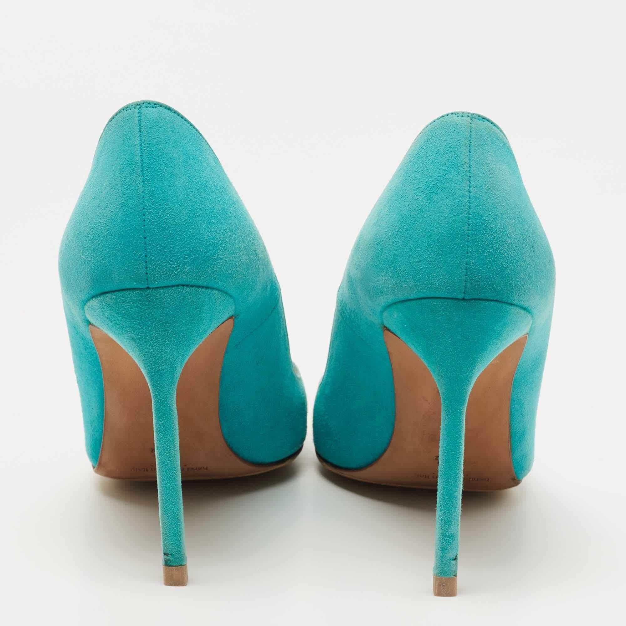 Blue Manolo Blahnik Turquoise/Yellow Suede Bipunta Pumps Size 37.5 For Sale