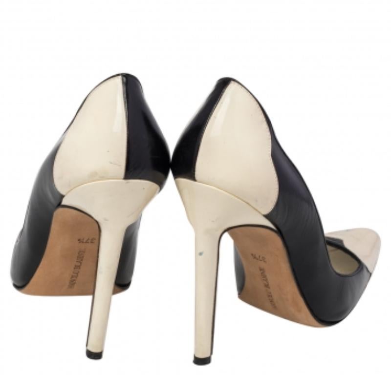 De las mujeres Manolo Blahnik Bombas Adra de cuero y charol bicolor Talla 37.5 en venta