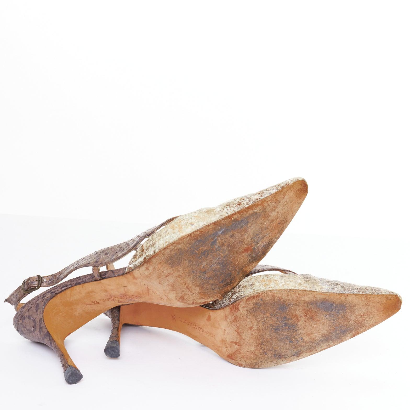 MANOLO BLAHNIK Vintage Leder mit Schuppen, spitz zulaufend, Kitten Pumps EU39 im Angebot 2