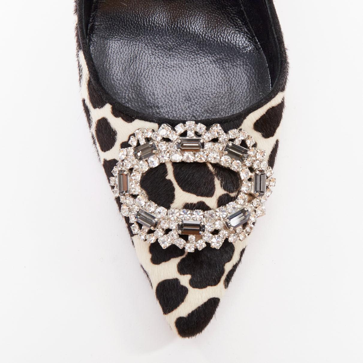 Manolo Blahnik Escarpins vintage à boucle en cristal en poils de poney EU37 en vente 1