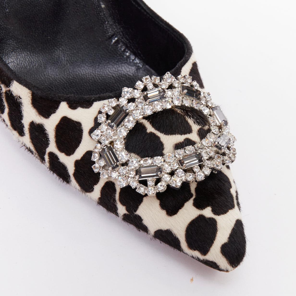 Manolo Blahnik Escarpins vintage à boucle en cristal en poils de poney EU37 en vente 2
