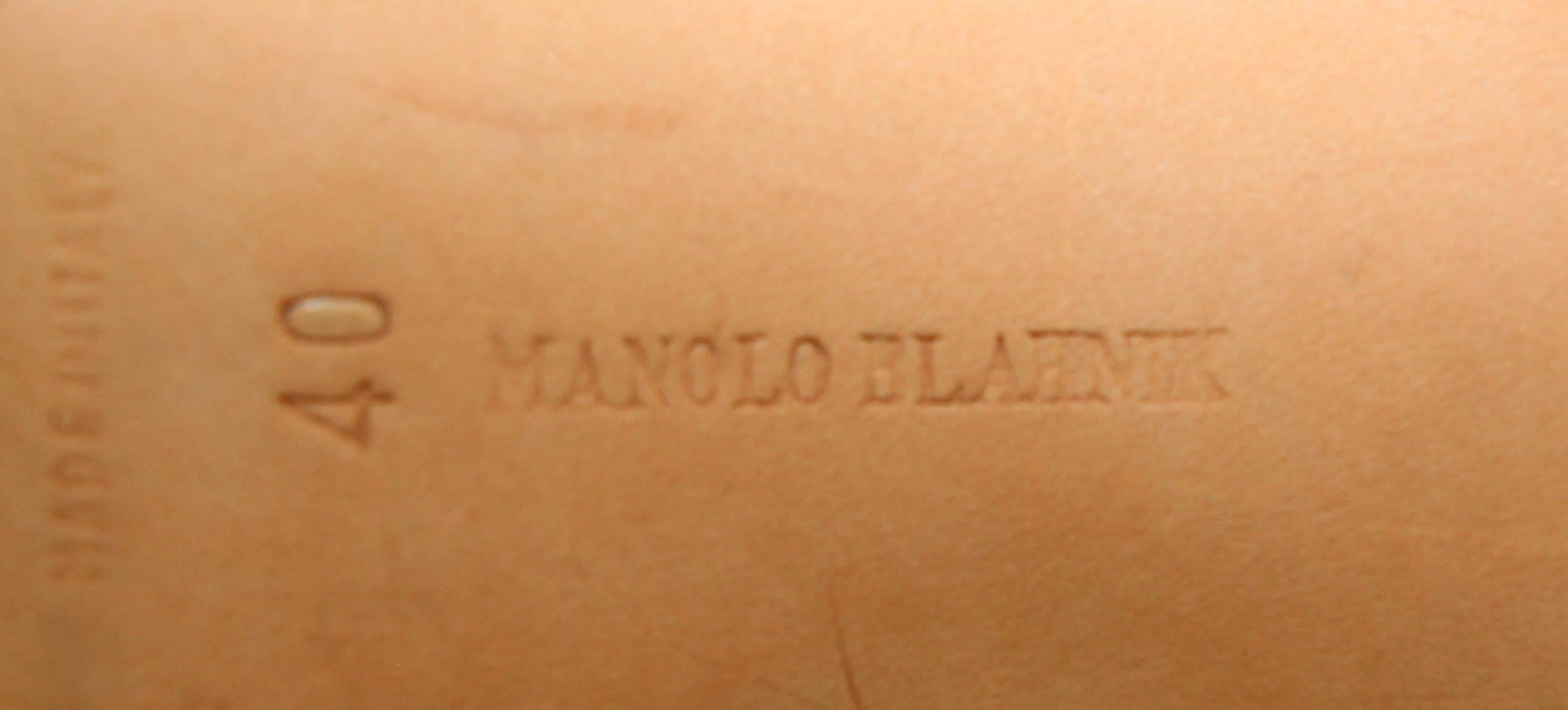 Manolo Blahnik - Chaussures en daim vintage avec brides de cheville en cuir, taille 40 en vente 9