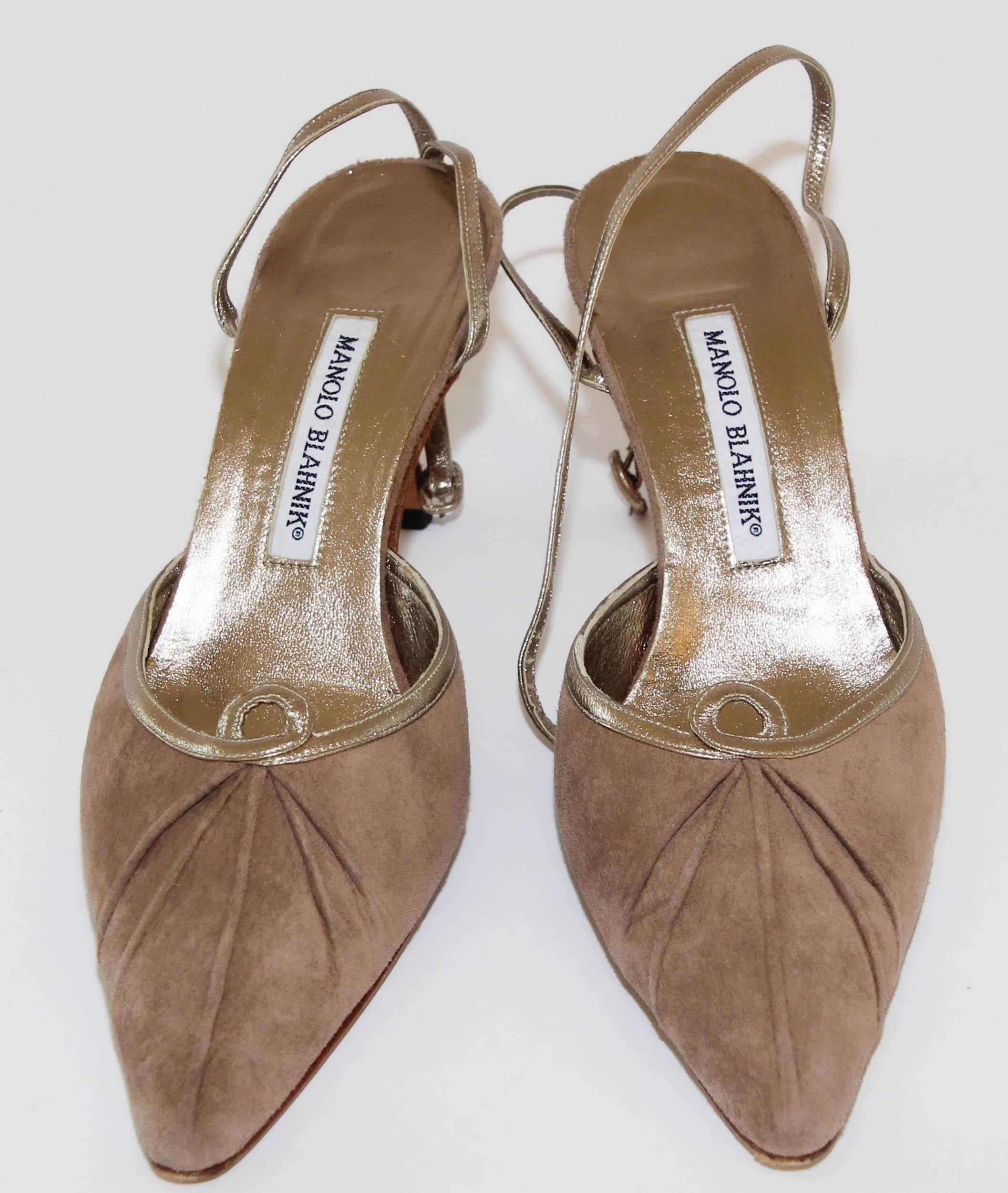 Manolo Blahnik Vintage Wildleder Schuhe mit Leder-Knöchelriemen Größe 40 im Angebot 1