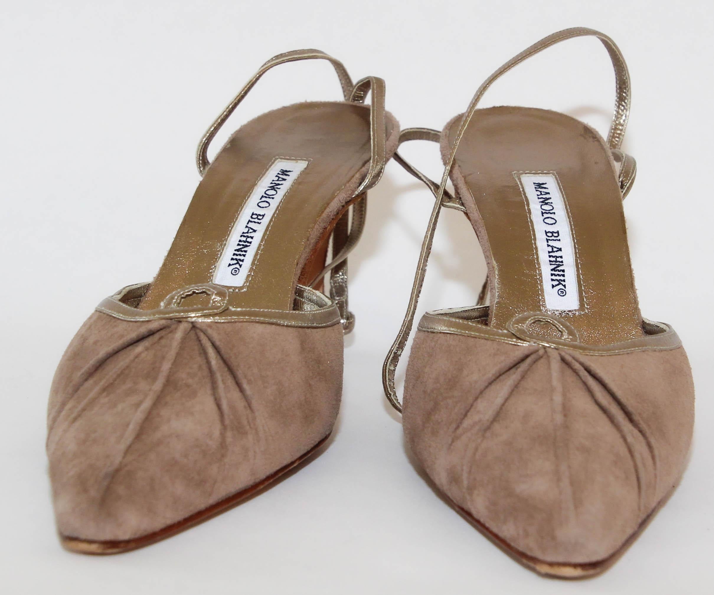 Manolo Blahnik Vintage Suede Shoes With Leather Ankle Straps Size 40 For Sale 4