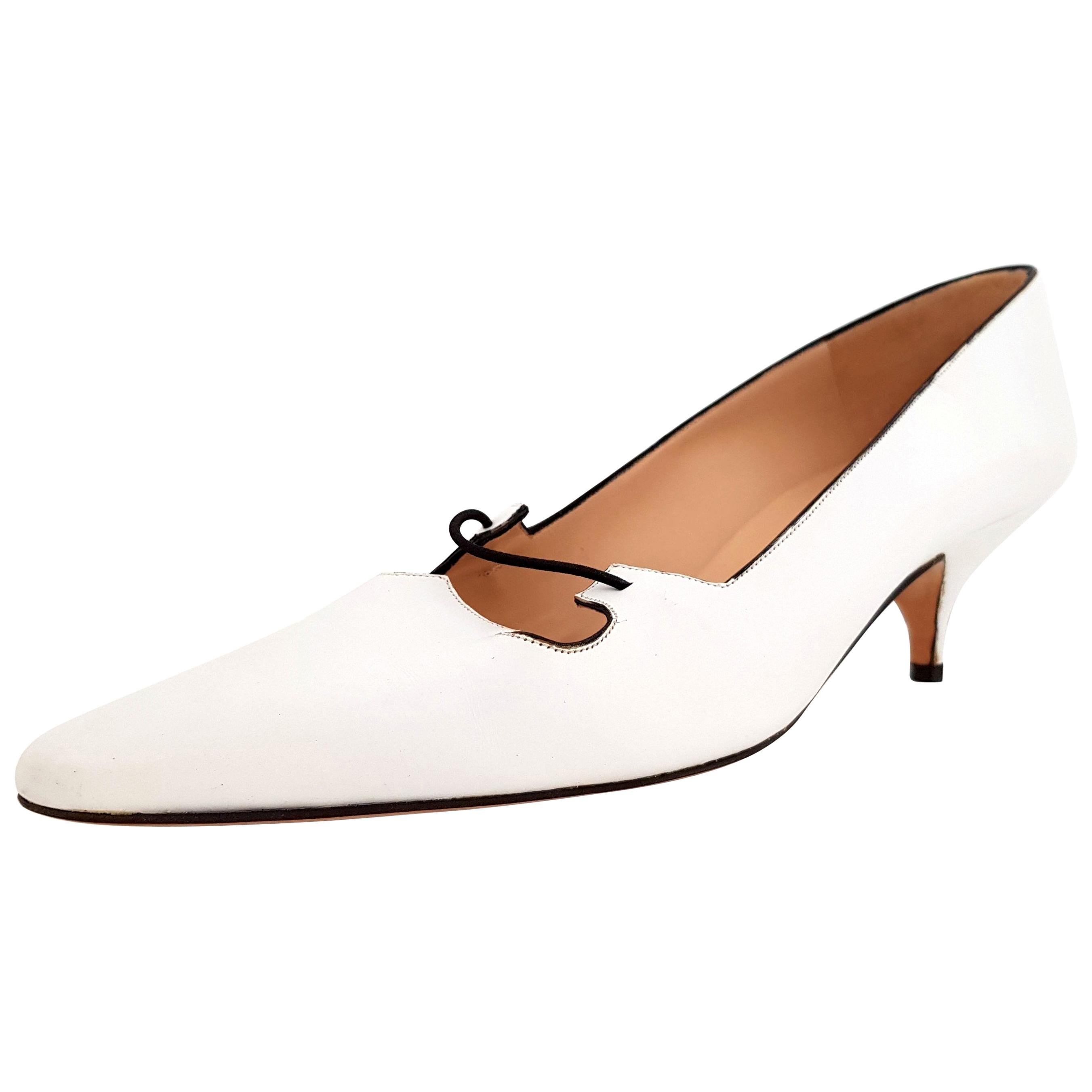 Manolo Blahnik White Leather Heels - NEW, size 39 1/2 (EU) For Sale