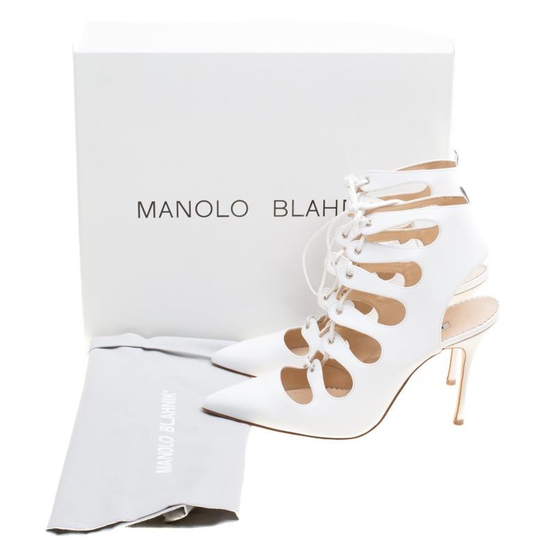 Manolo Blahnik White Leather Latta Cut Out Lace Up Pointed Toe Booties Size 39 3