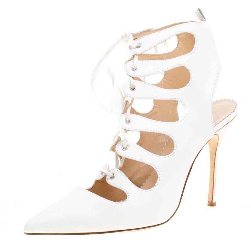 Manolo Blahnik White Leather Latta Cut Out Lace Up Pointed Toe Booties Size 39
