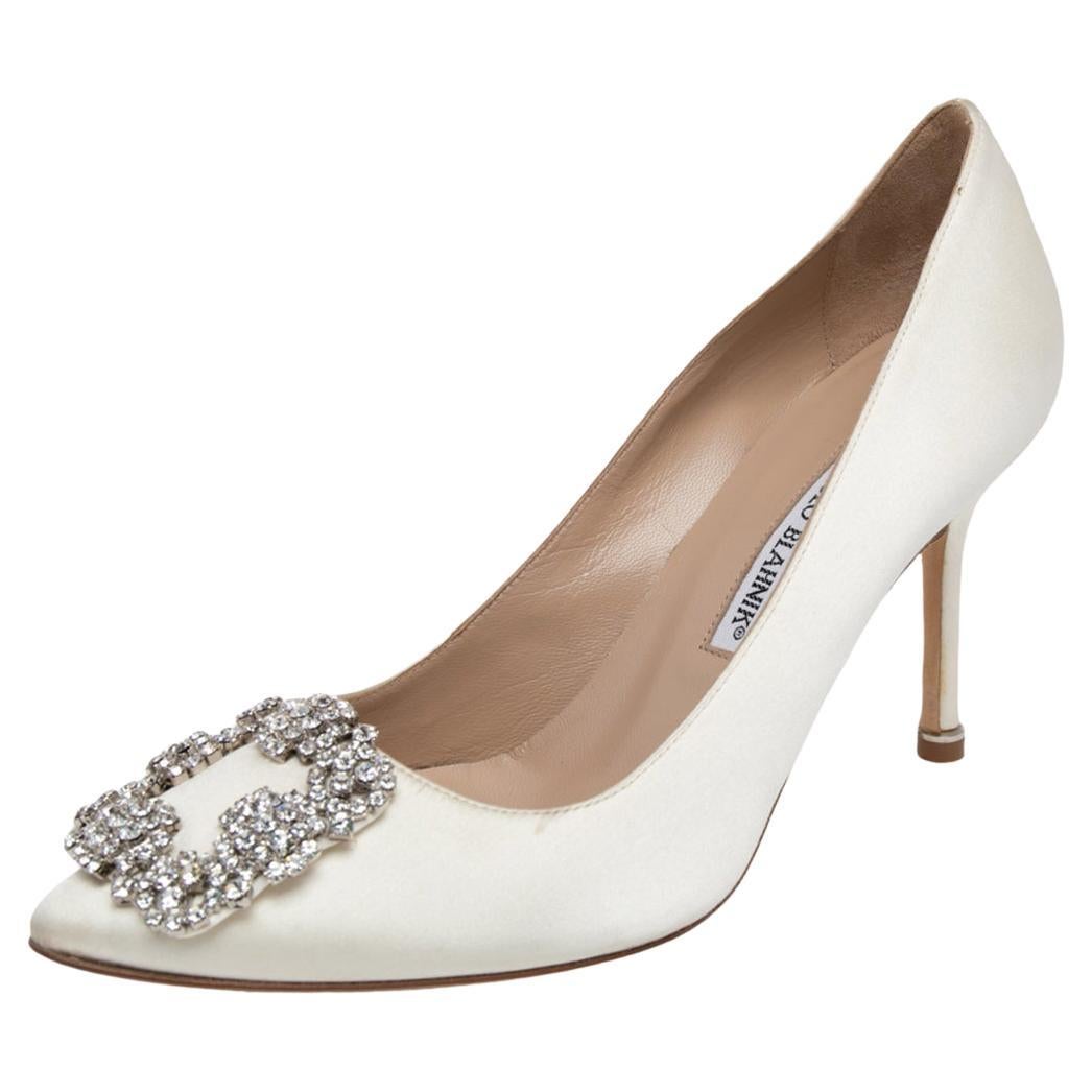 っては マノロブラニクのハンギシ パンプス36の通販 By Hautran S Shop ラクマ っておくだ