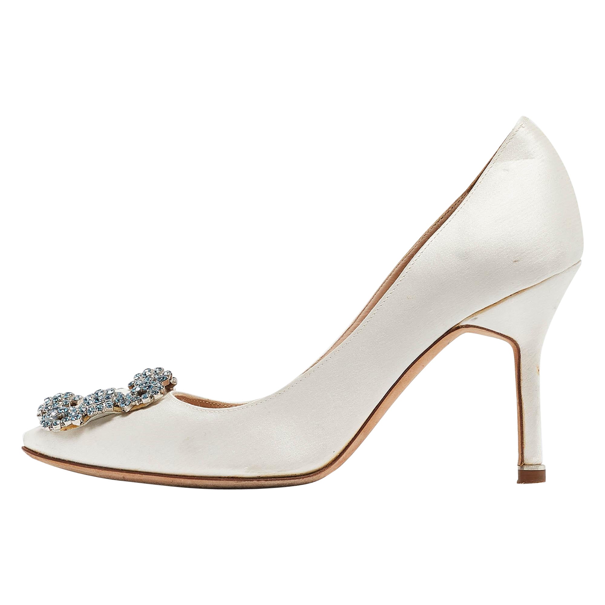 Manolo Blahnik White Satin Hangisi Pumps Size 34