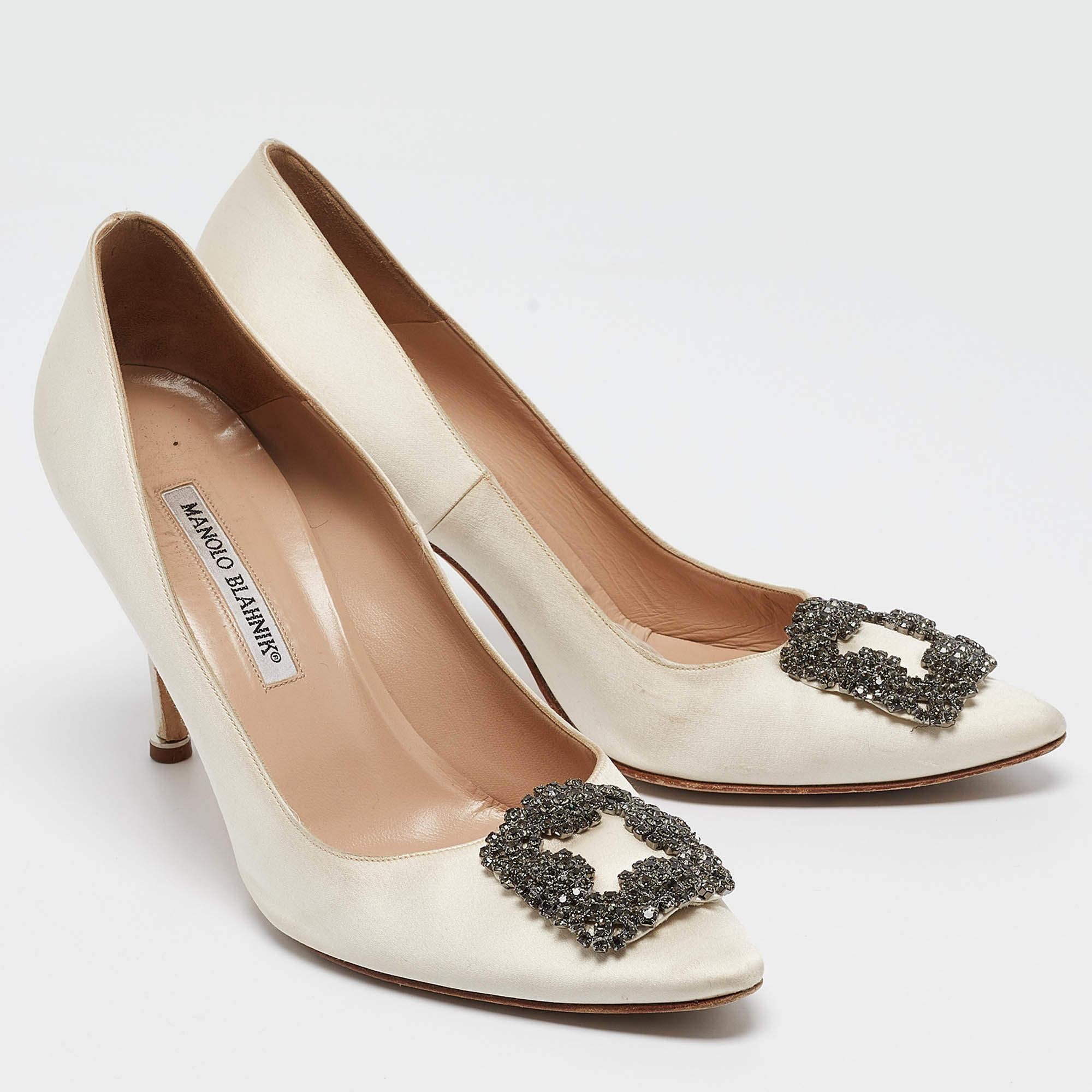 Women's Manolo Blahnik White Satin Hangisi Pumps Size 40