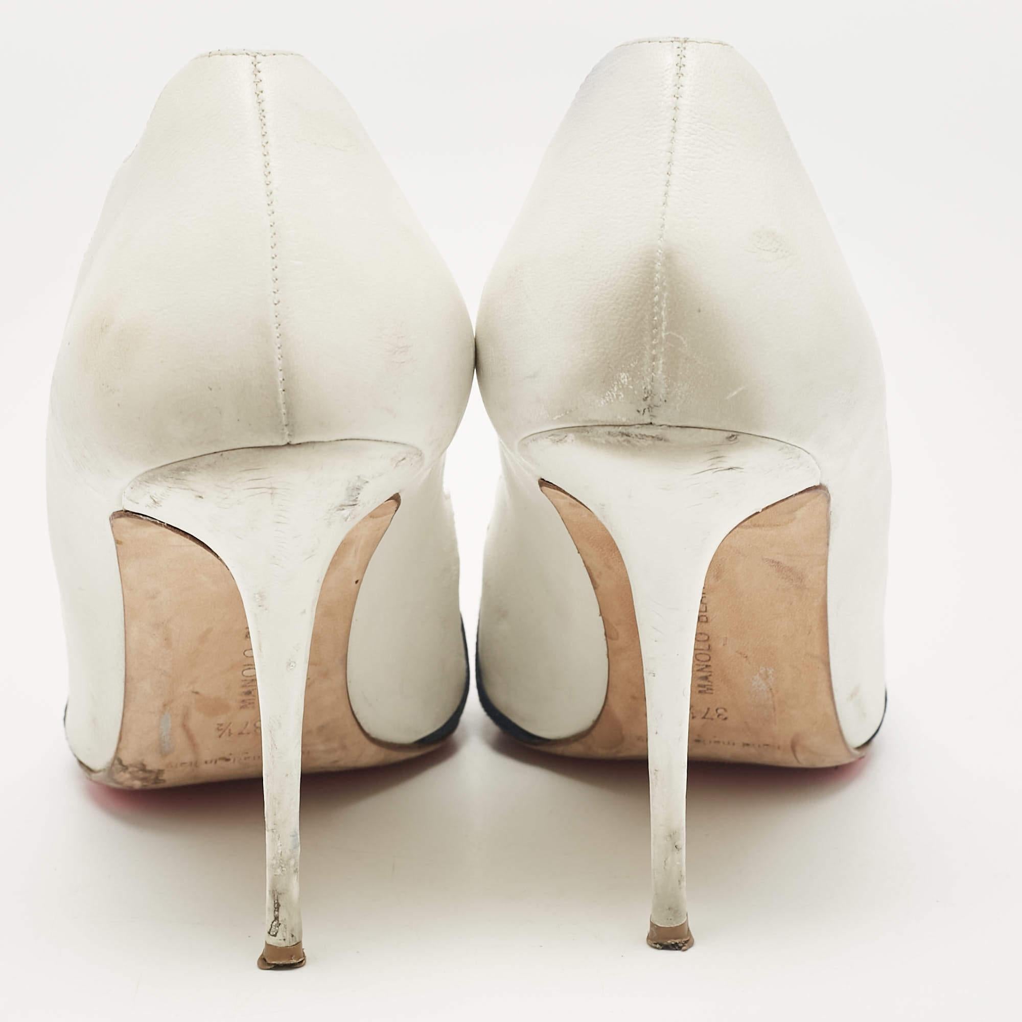 Women's Manolo Blahnik White/Tricolor Leather and Suede Pointed Toe Pumps Size 37.5 For Sale