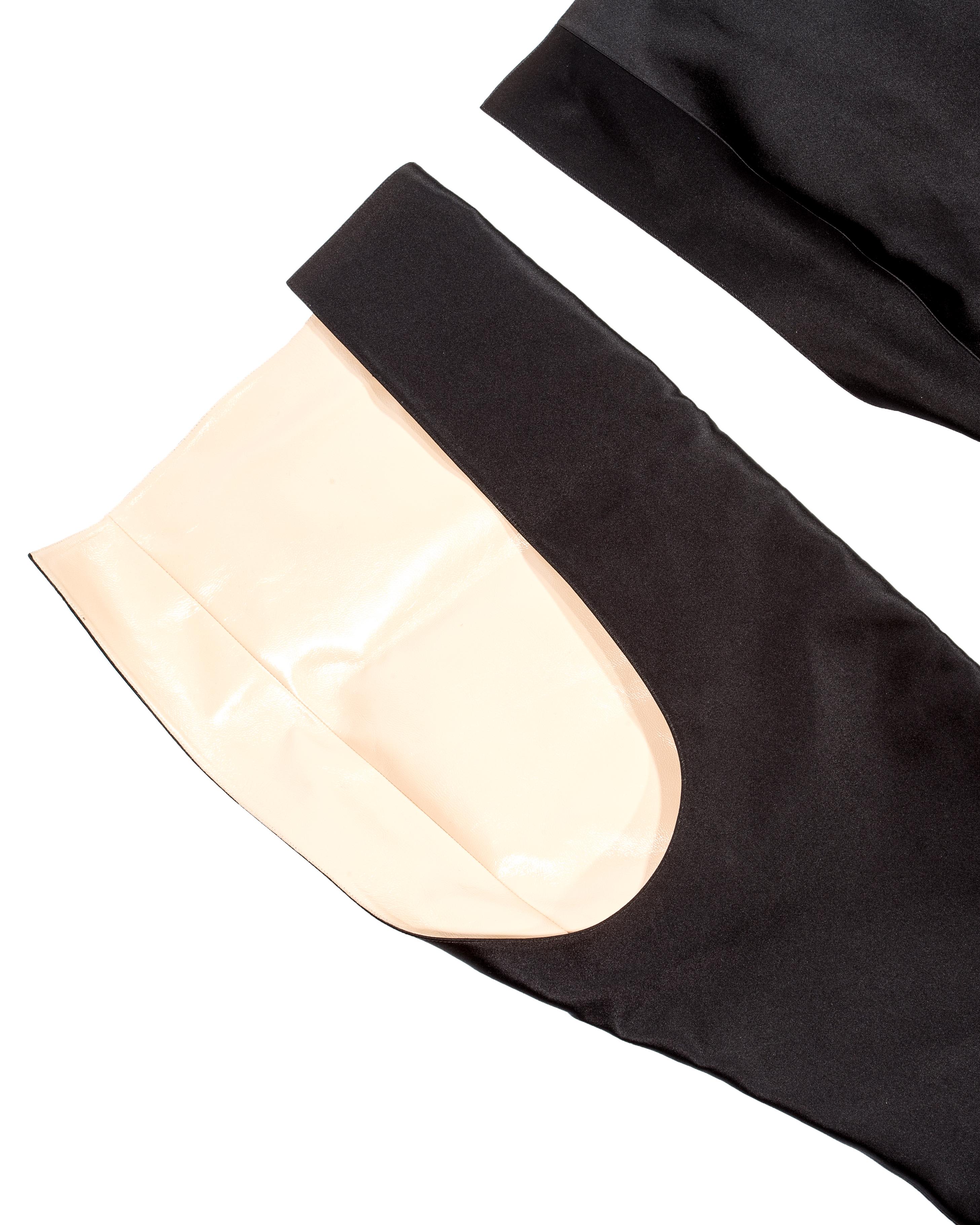 Manolo Blahnik x Vetements Schwarze Satin-Stiefel mit hoher Taille, Frühjahr/Sommer 2017 1