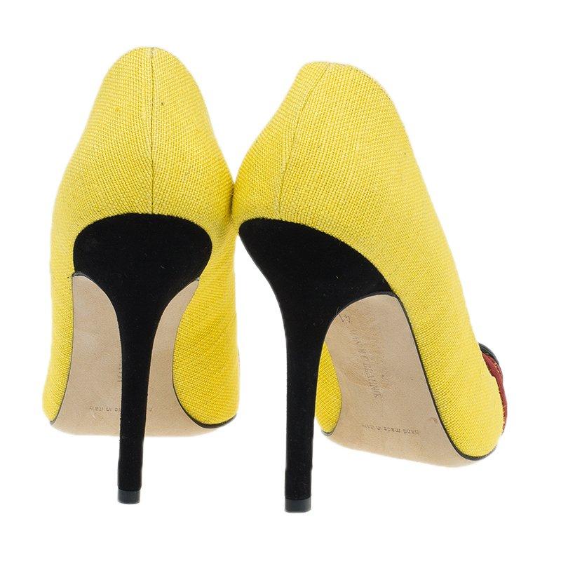 yellow canvas pumps