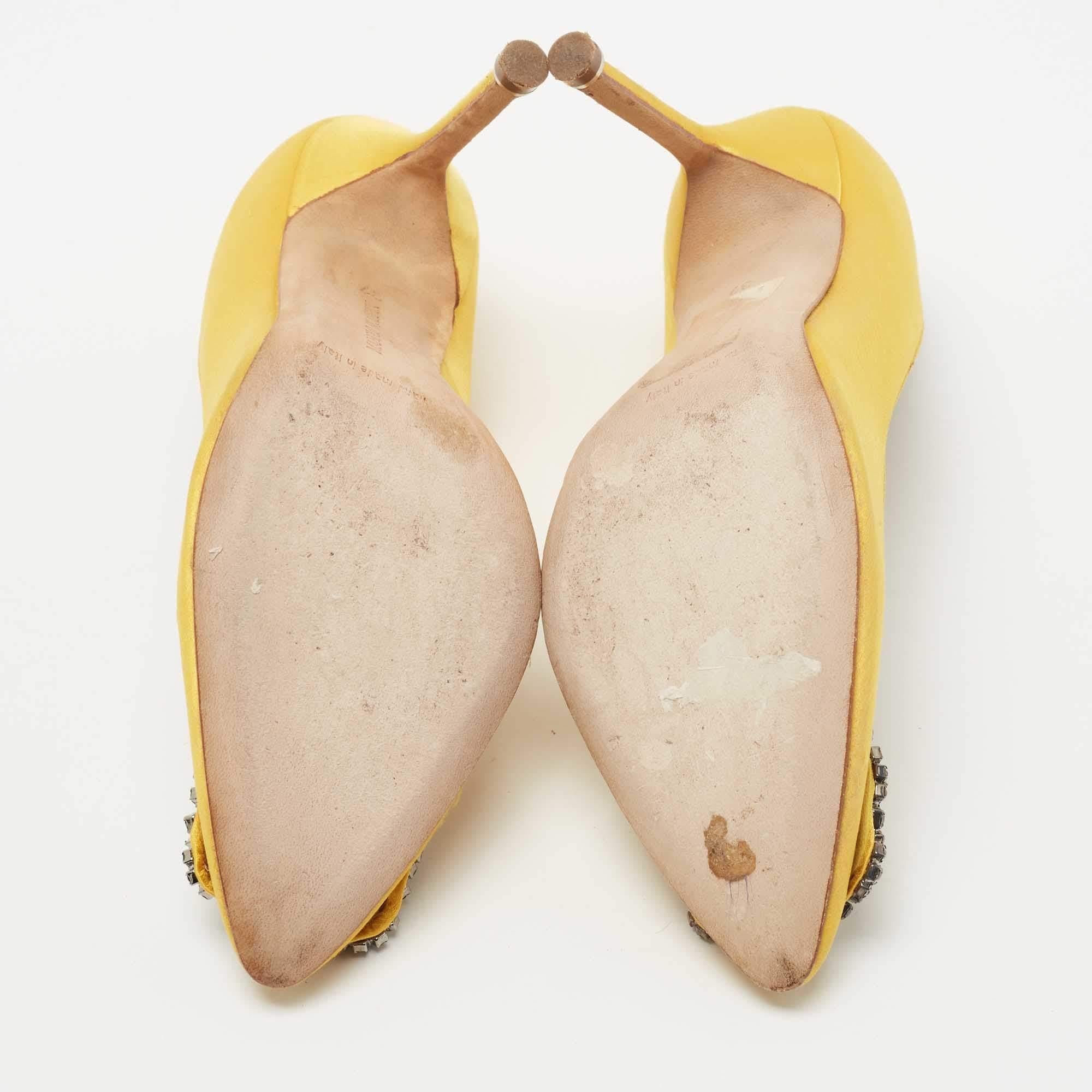 Manolo Blahnik 'Hangisi' Pumps - Women's 37.5