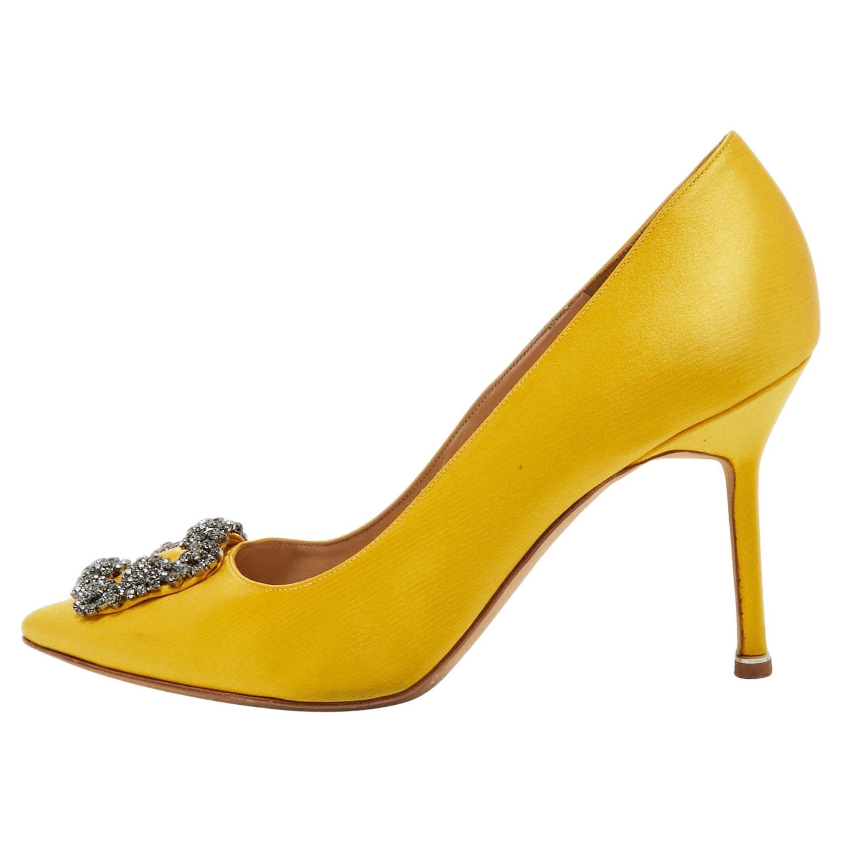 Manolo Blahnik Shoes 40 - 23 For Sale on 1stDibs | milano blahnik shoes ...