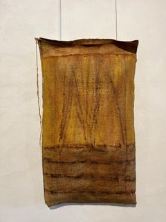 Peinture avec du lin, de la cire d'abeille et des pigments naturels, jaune curcuma et brun.
