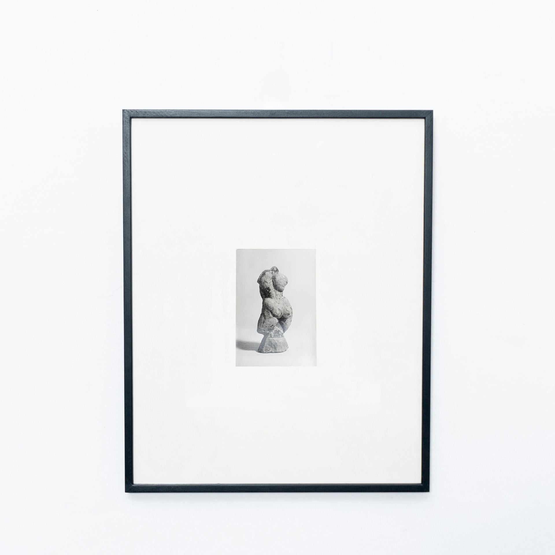 Manolo Hugué archive photography of sculpture.
Printed, circa 1960.

In original condition, with minor wear consistent with age and use, preserving a beautiful patina.

The photography comes framed. The frame on the photos is just an example,