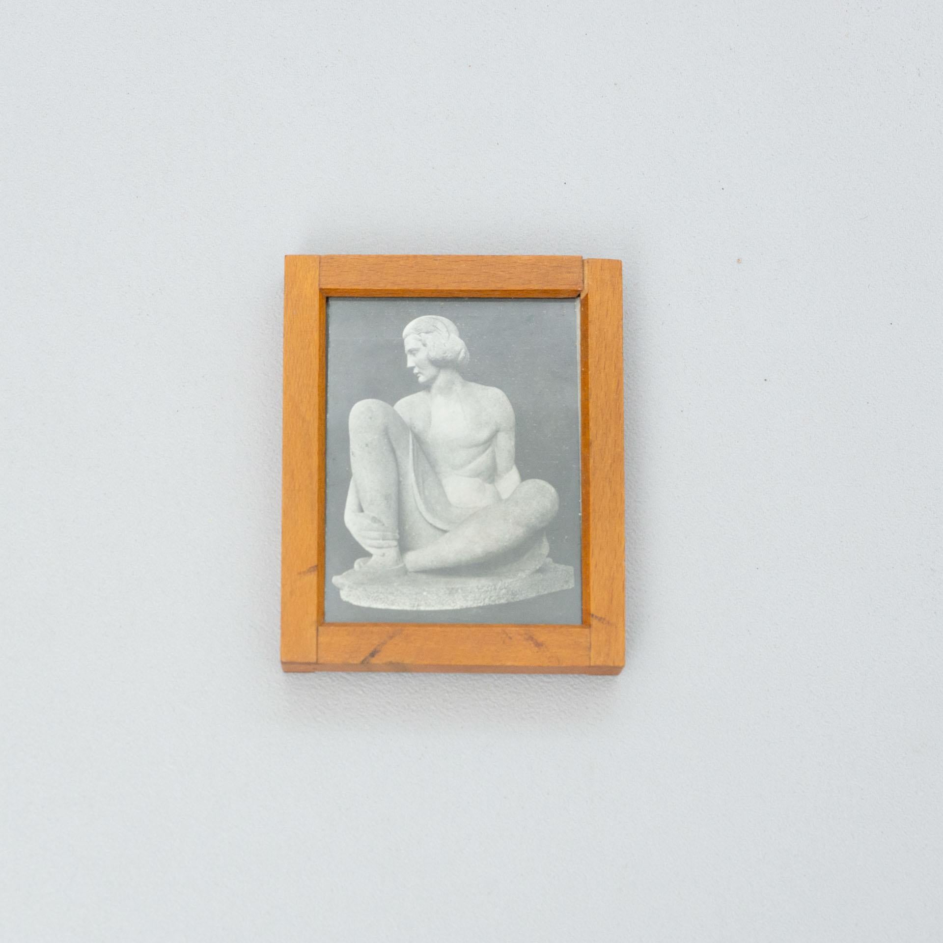 Manolo Hugué archive photography of sculpture.
Printed, circa 1960.
Wood frame included.


Materials:
Gelatin silver bromide print

Dimensions:
D 2 cm x W 10.5 cm x H 13 cm

We offer free worldwide shipping for this piece.