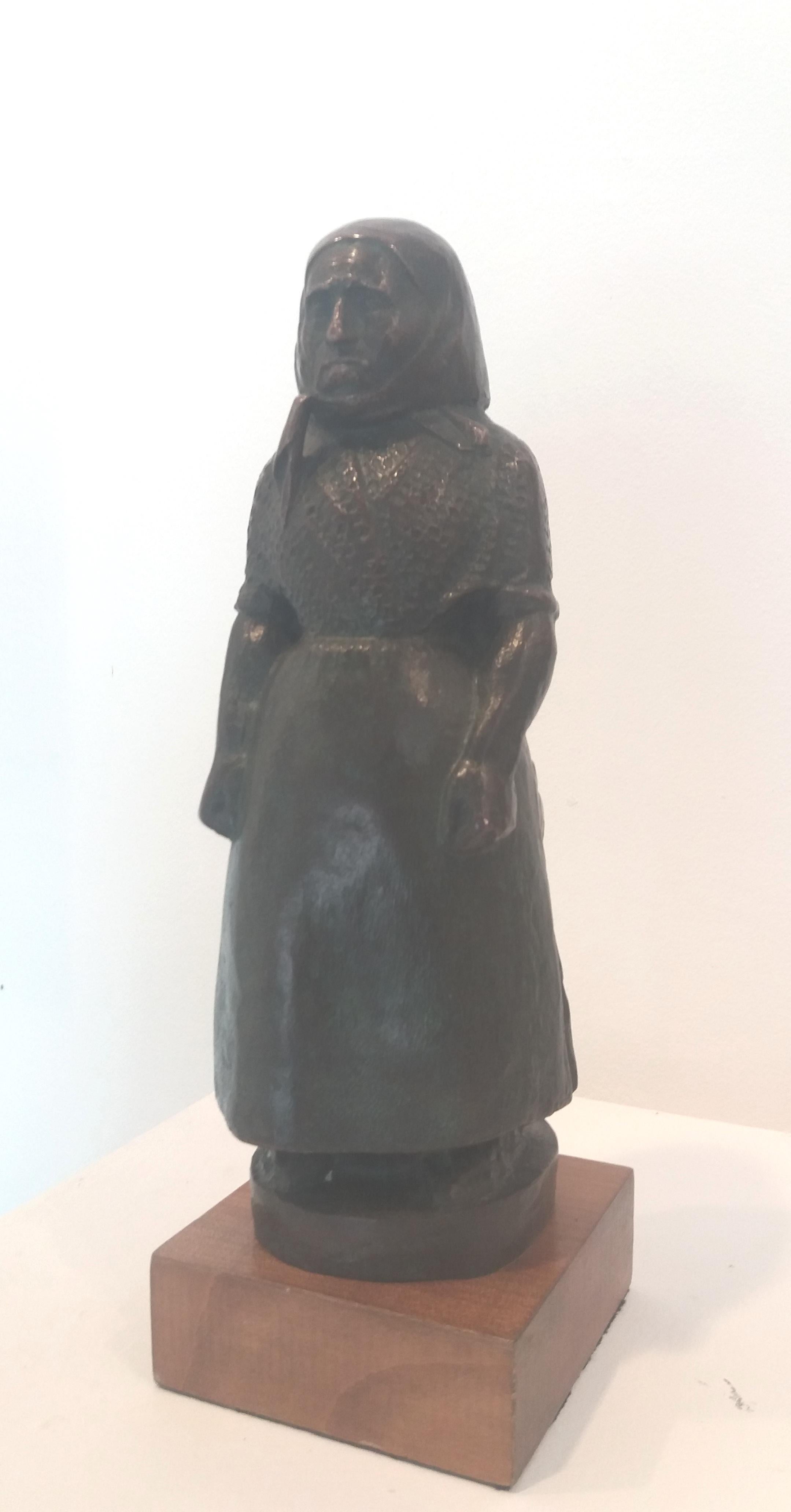 MANOLO HUGUE Figurative Sculpture - Manolo Hugue   women. Llovera, bronze 